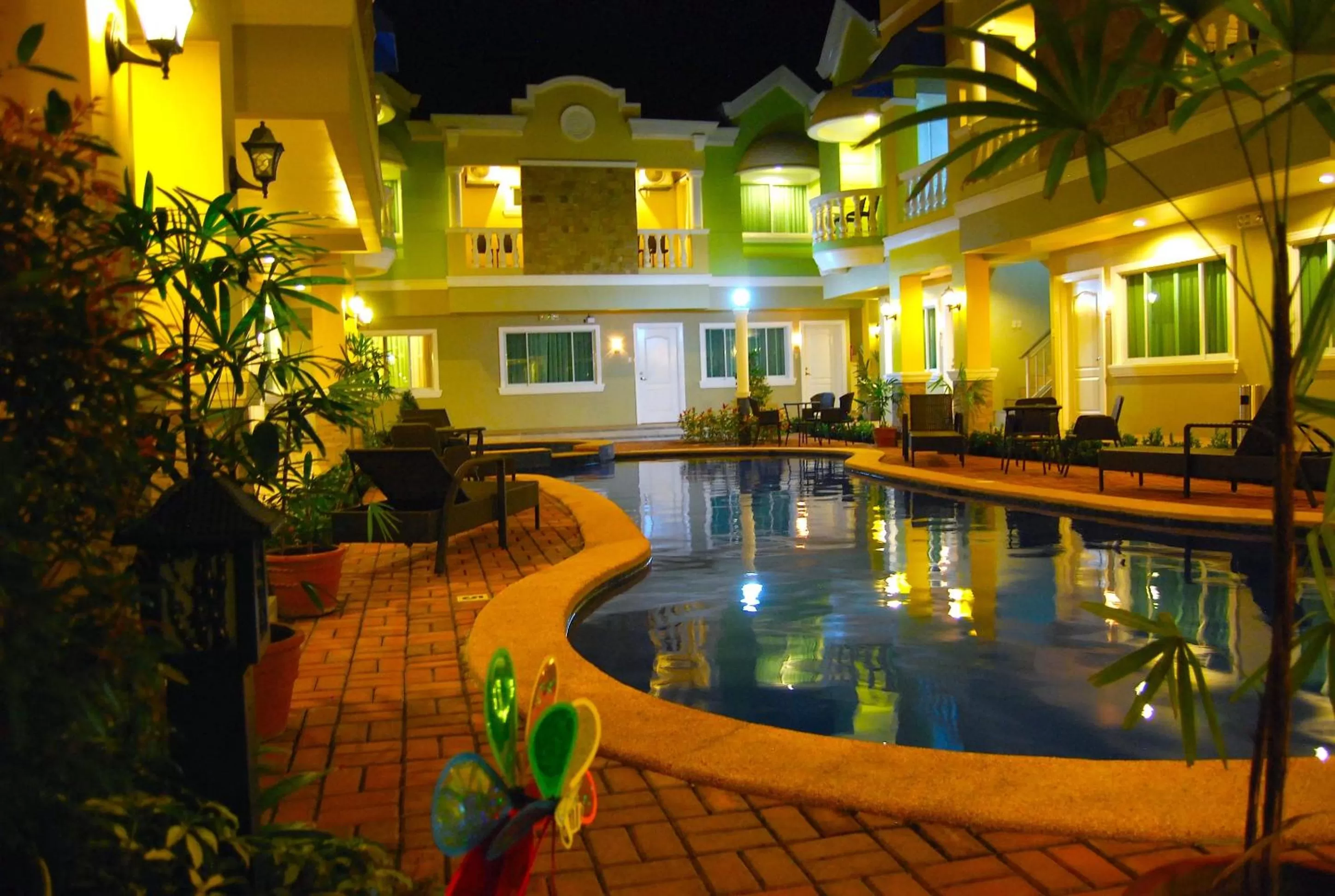 Swimming pool in Prism Hotel