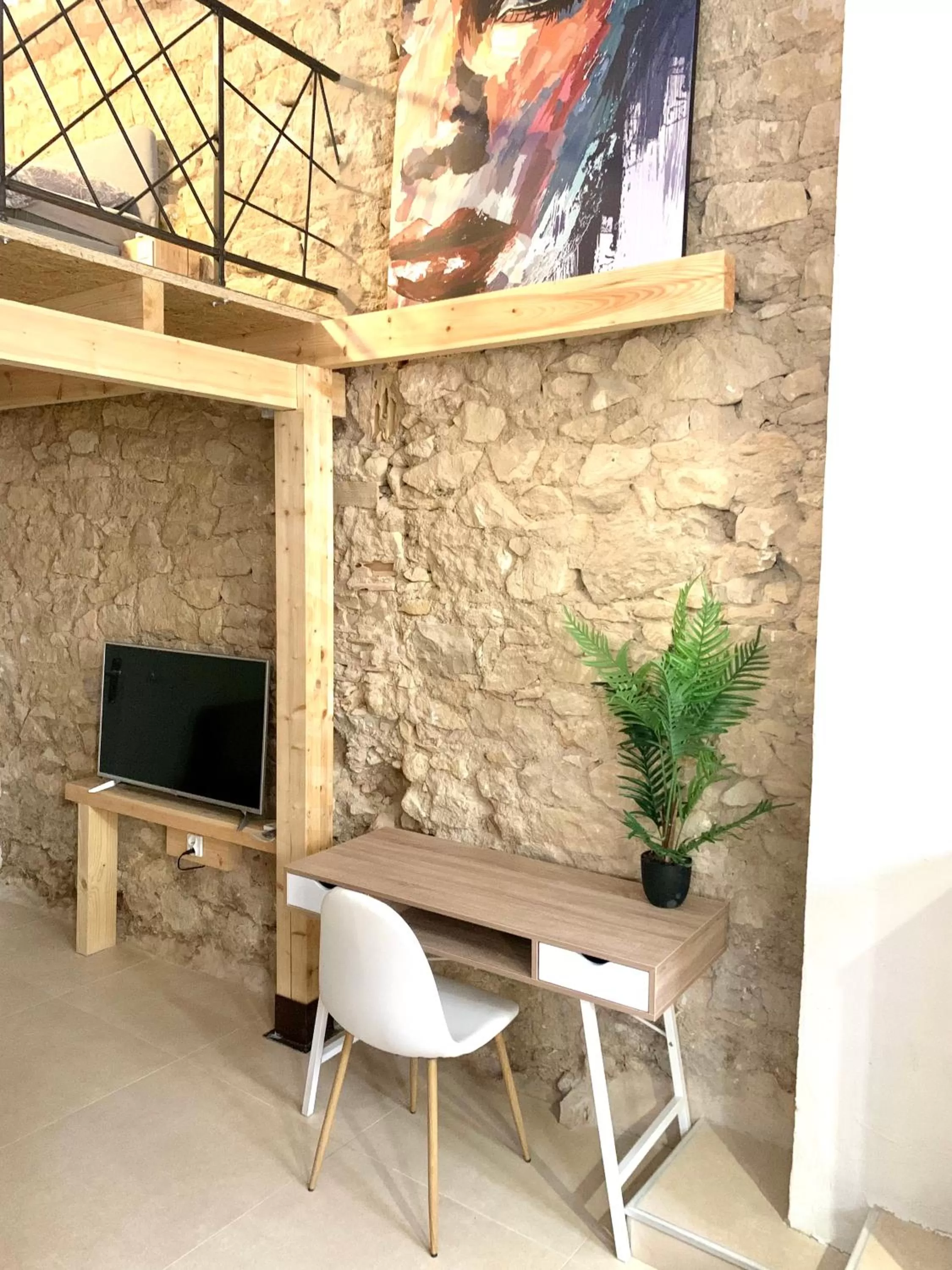 TV and multimedia in Soho Boho Apartments - with sunny rooftop terrace and fiber optic internet