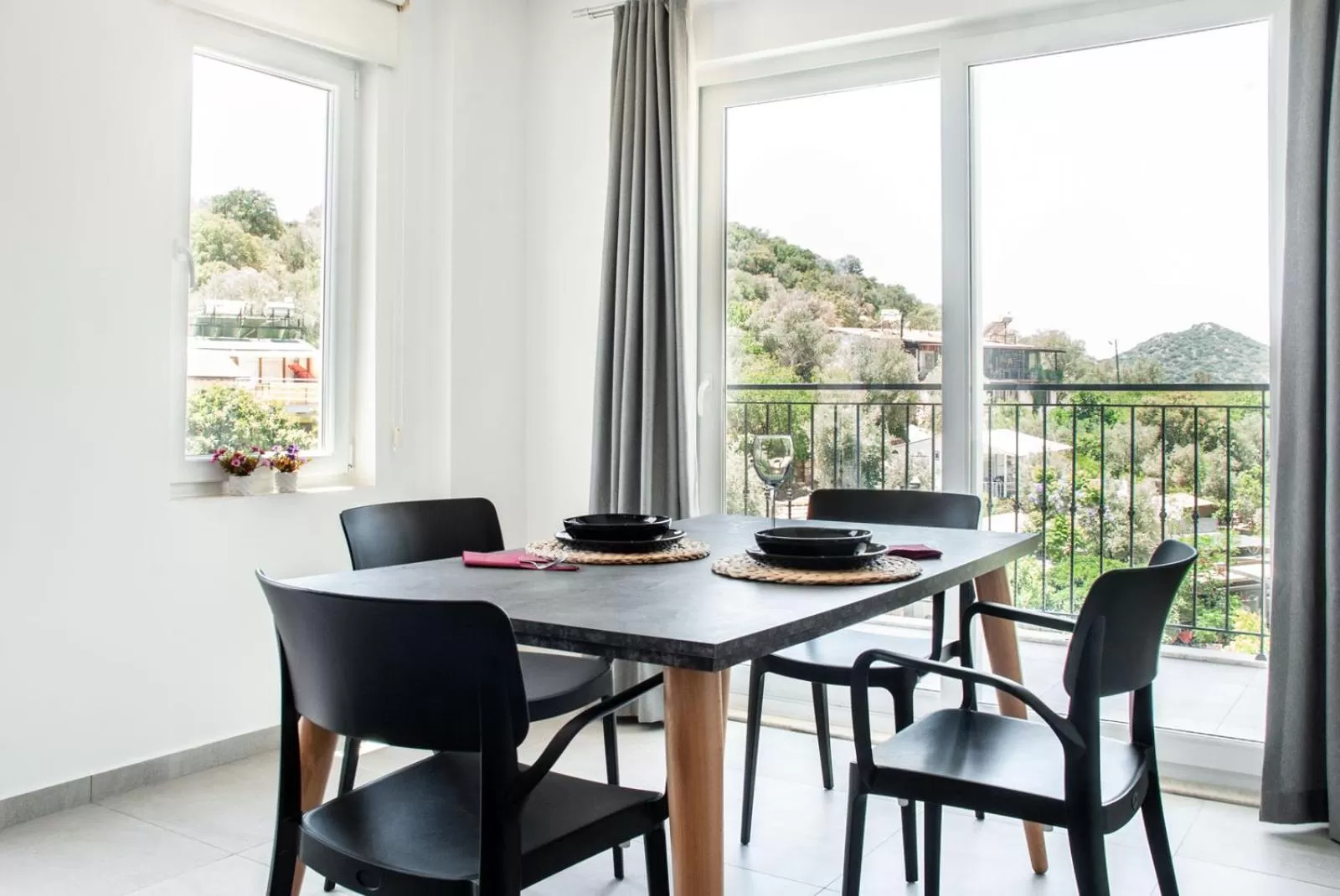 Communal lounge/ TV room in La Moda Aparts