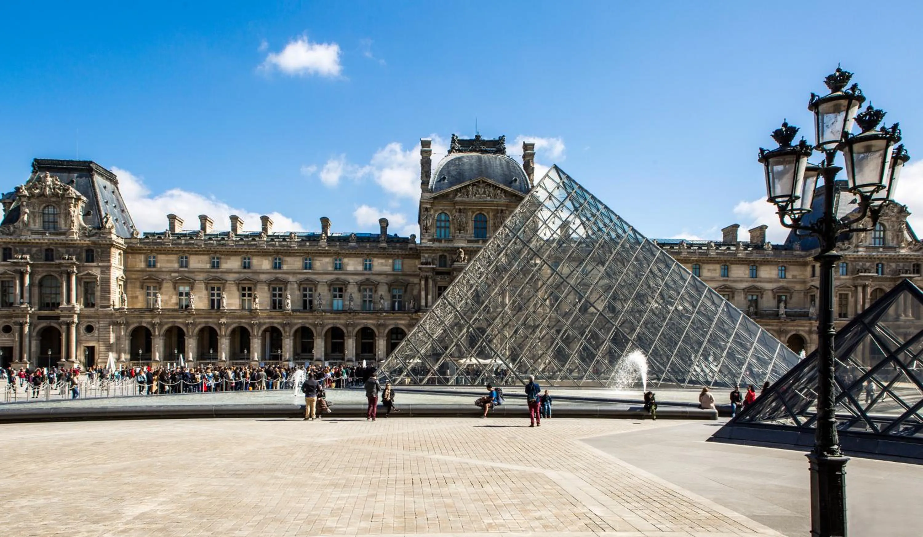 Neighbourhood in ibis Styles Paris Opera Lafayette