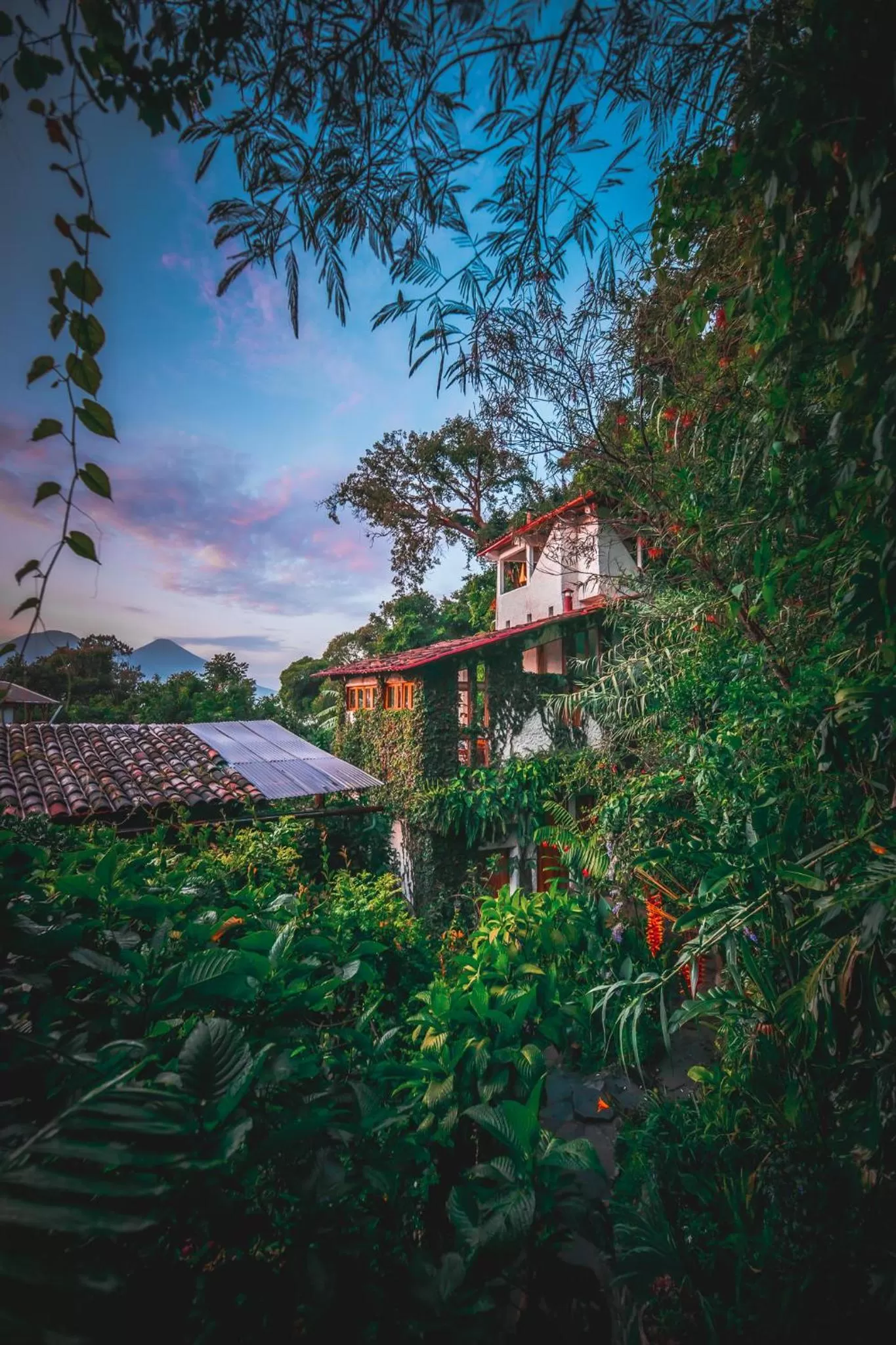 Property building in Lush Atitlán