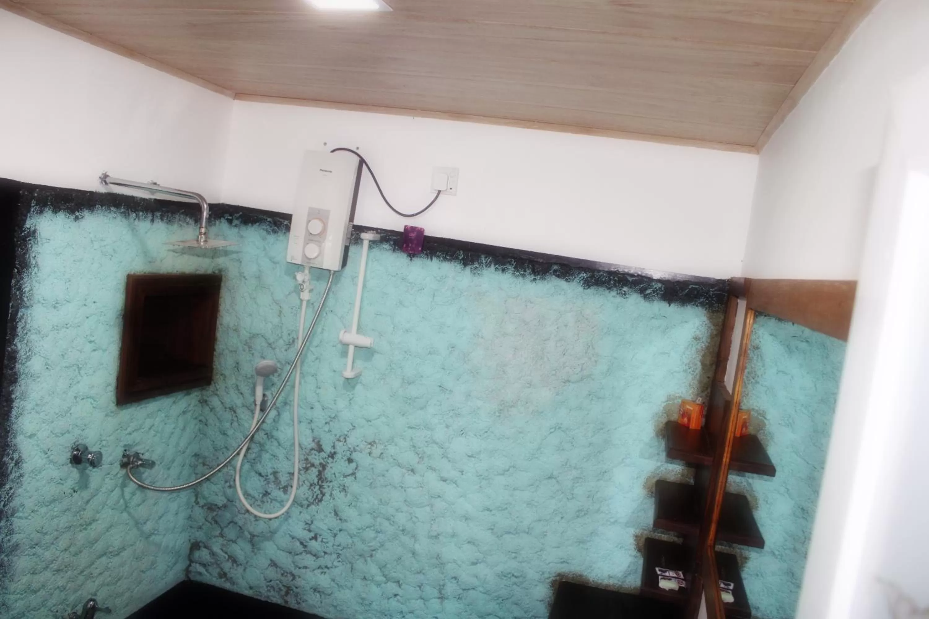 Bathroom in Green Cottage