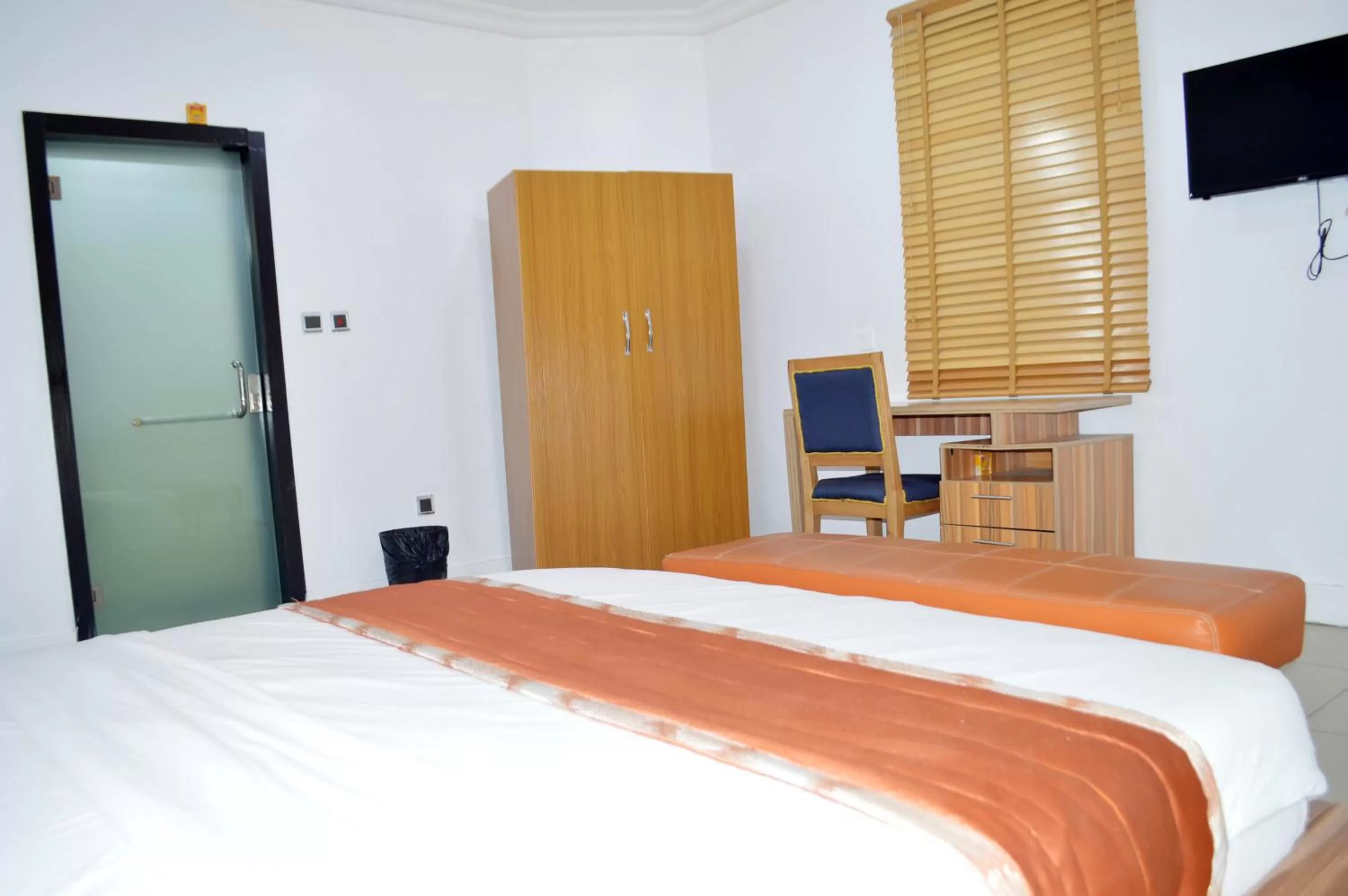 Bed in HIS Dulce Apartments