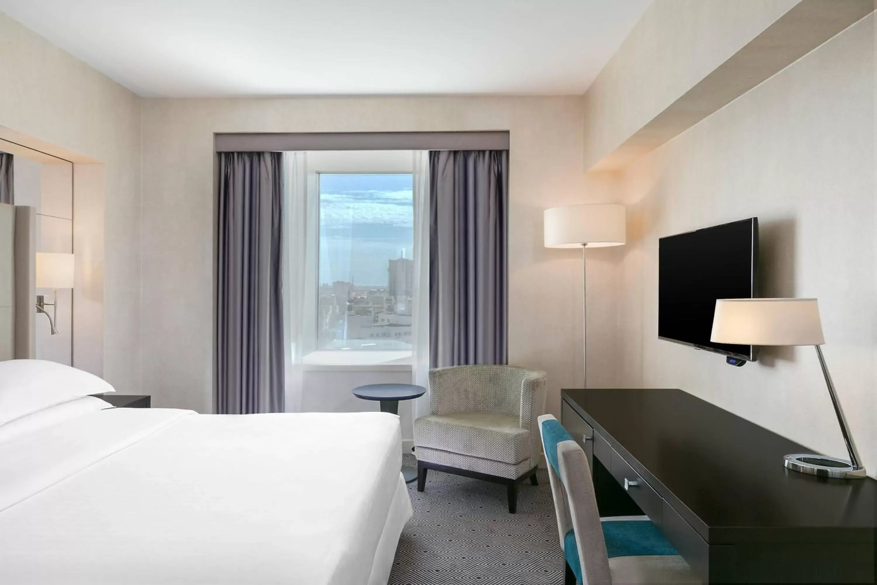 Classic, Guest room, 1 King, City view in Sheraton Bucharest Hotel Classic, Guest room, 1 King, City view in Sheraton Bucharest Hotel