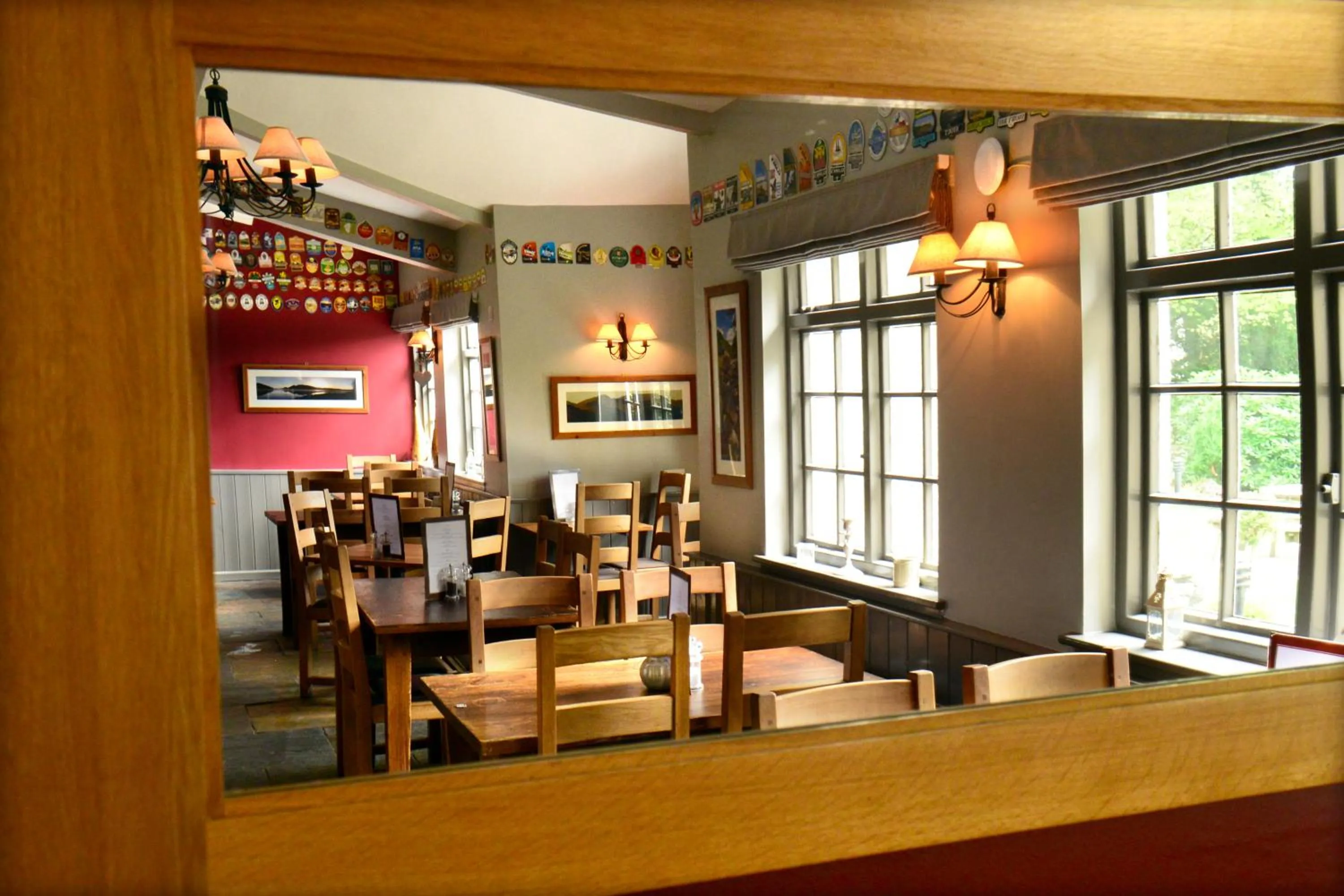 Restaurant/places to eat in Tweedies Bar and Lodge