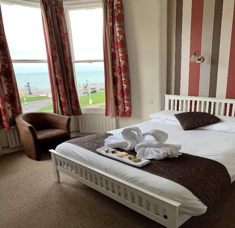 Bedroom, Bed in Baytree Hotel