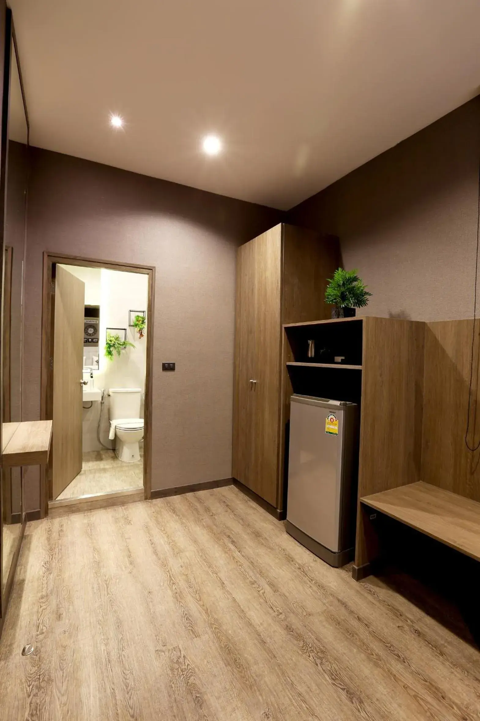 Deluxe Double Room in The Printing House Poshtel Deluxe Double Room in The Printing House Poshtel