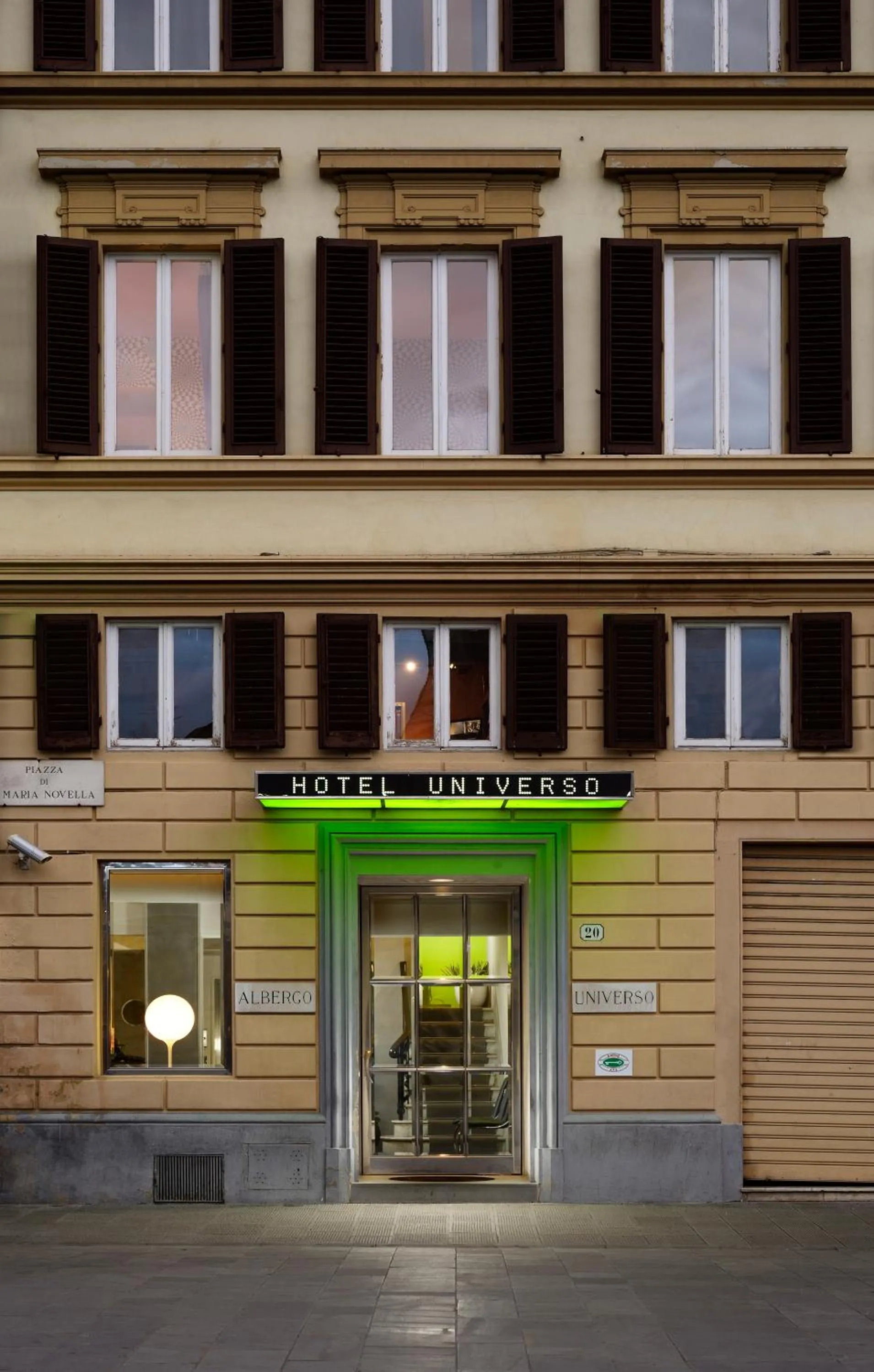 Facade/entrance in Hotel Universo - WTB Hotels