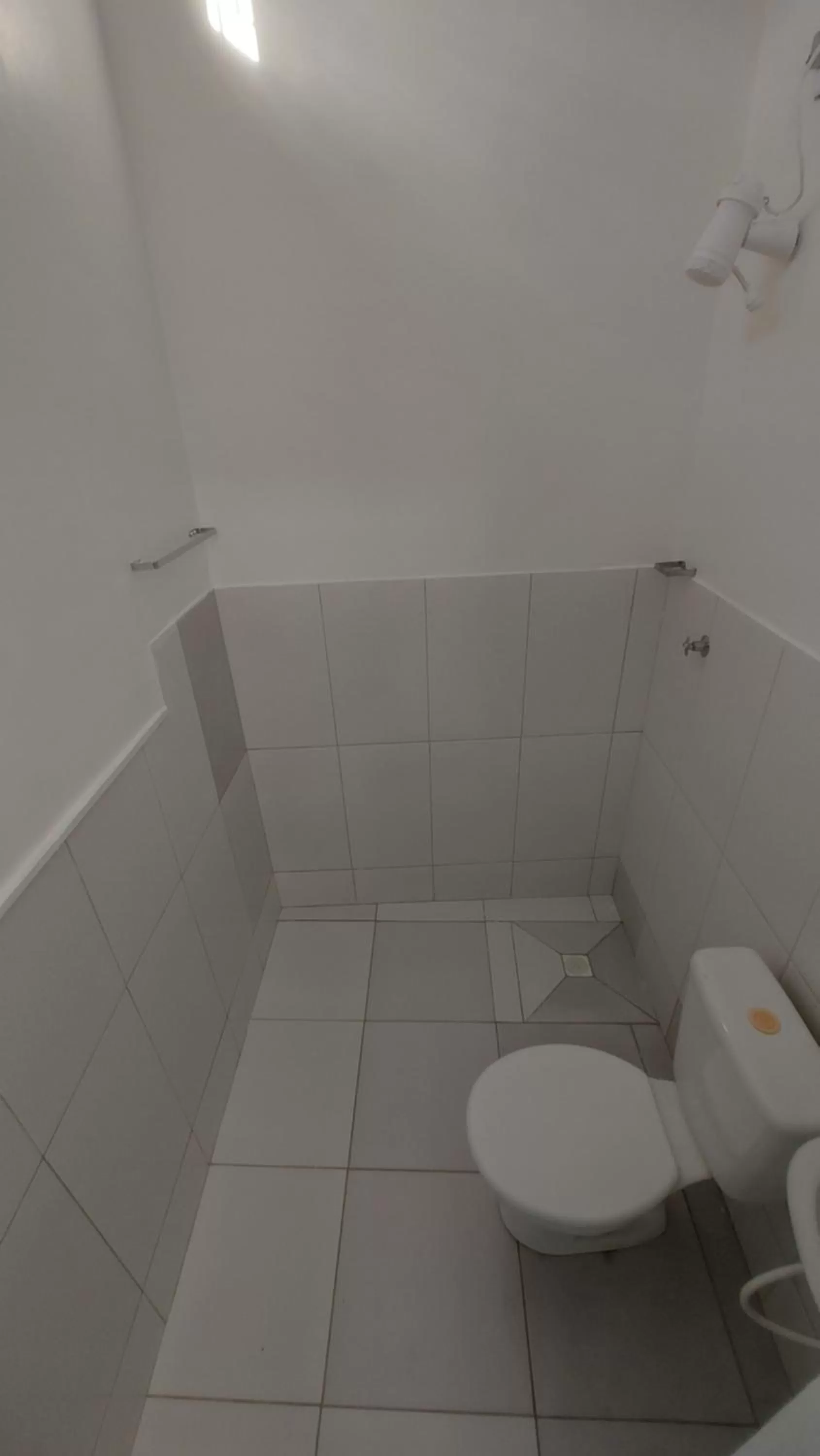 Shower, Bathroom in Hotel Pousada dos Sonhos