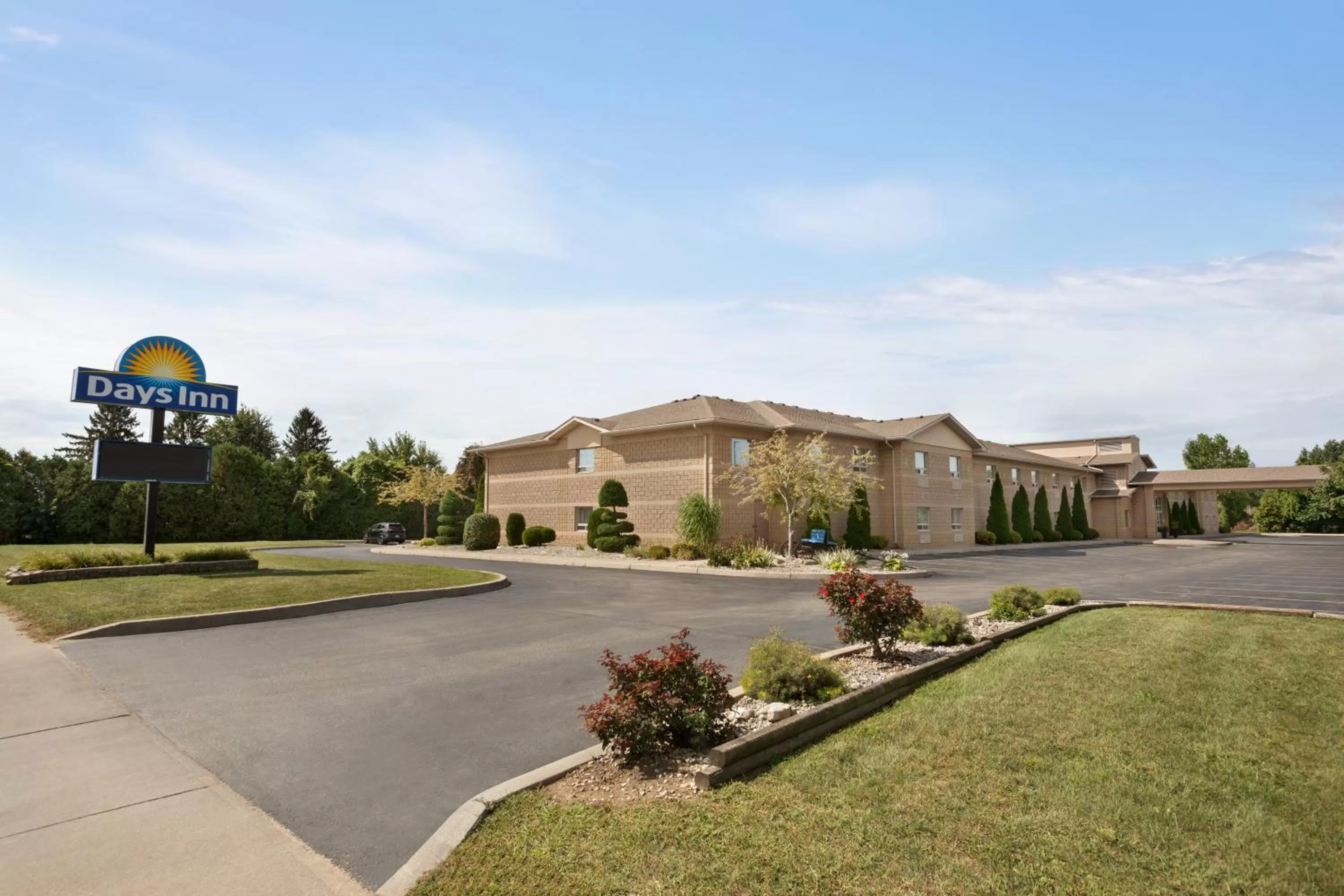 Property building in Days Inn by Wyndham Leamington