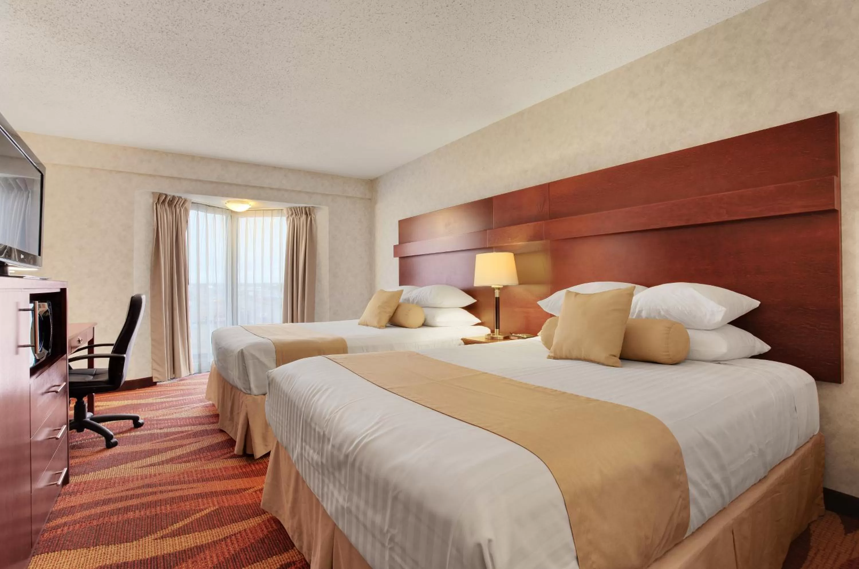 Bedroom in Travelodge by Wyndham Lloydminster