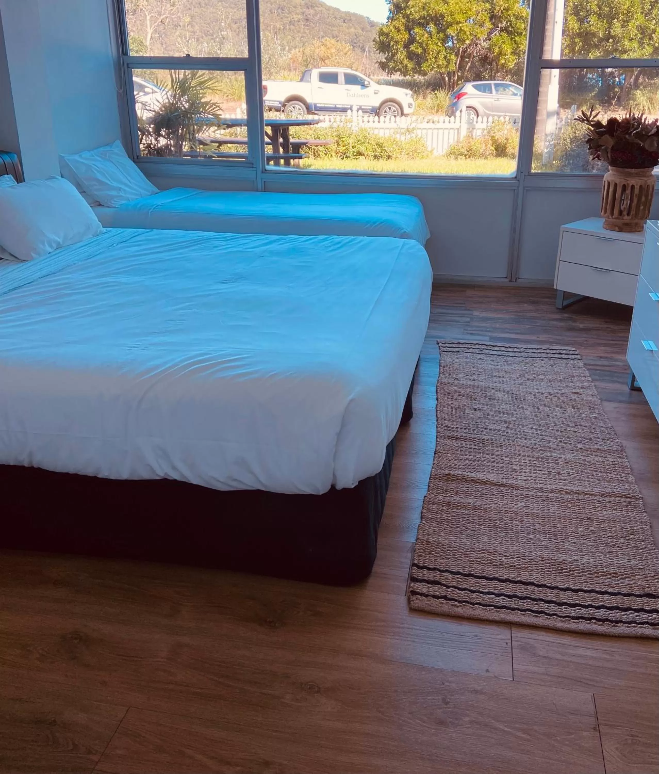 Bed in Ettalong Beach motel