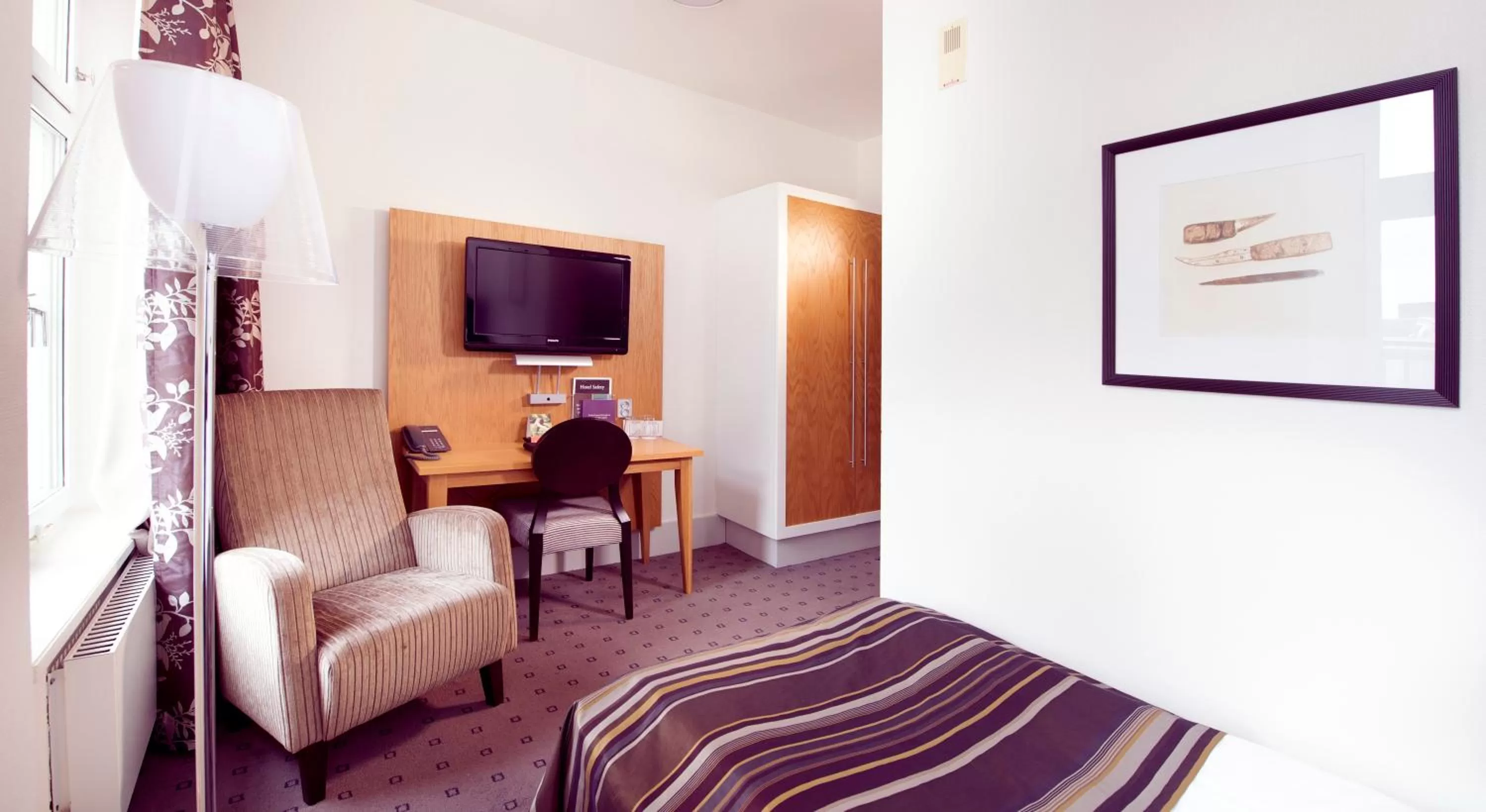 Bed in Home Hotel Bilan