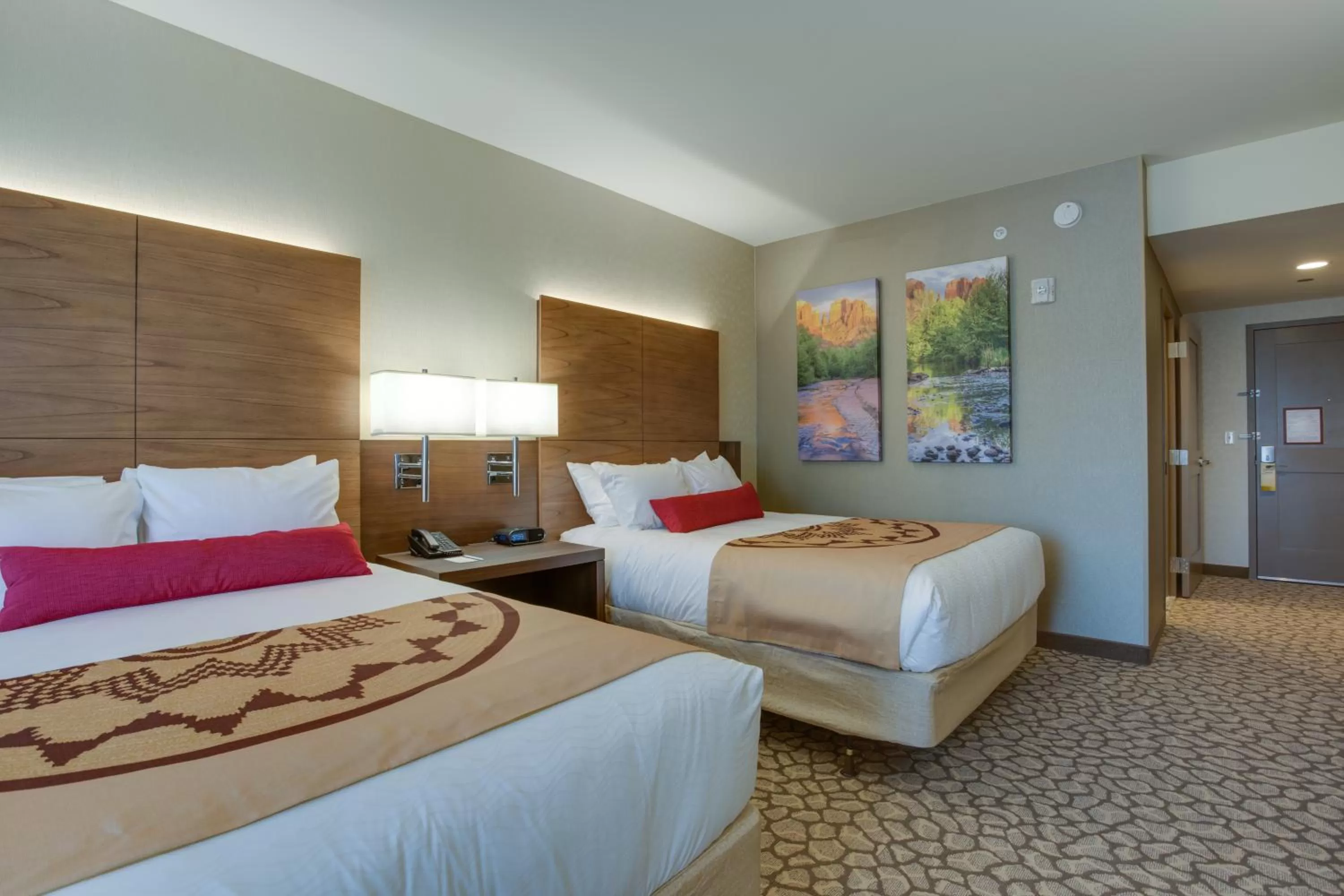 Photo of the whole room, Bed in Cliff Castle Casino Hotel