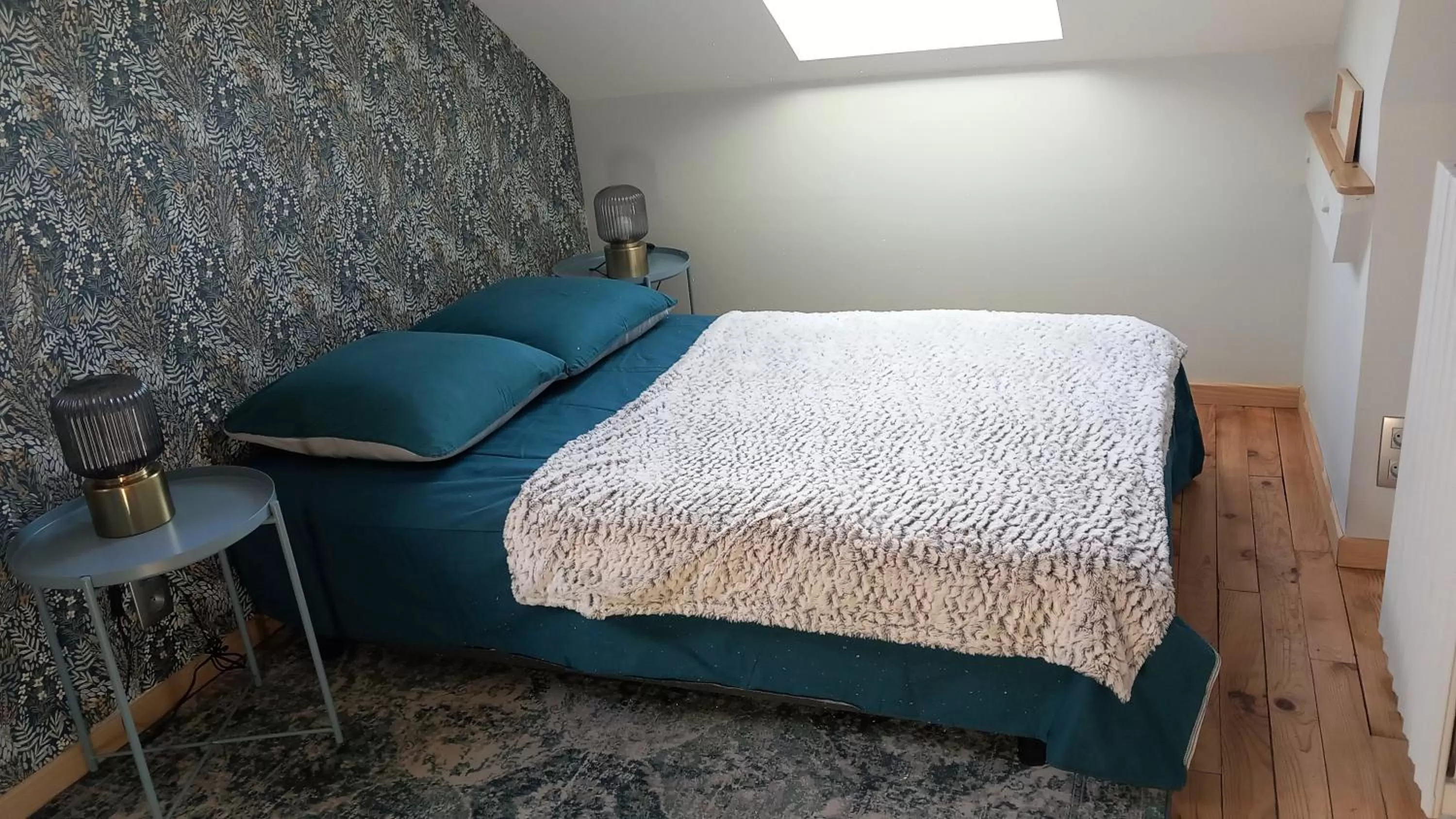 Bedroom, Bed in La Maison de Sylvie, chambres d'hôtes à Tarbes