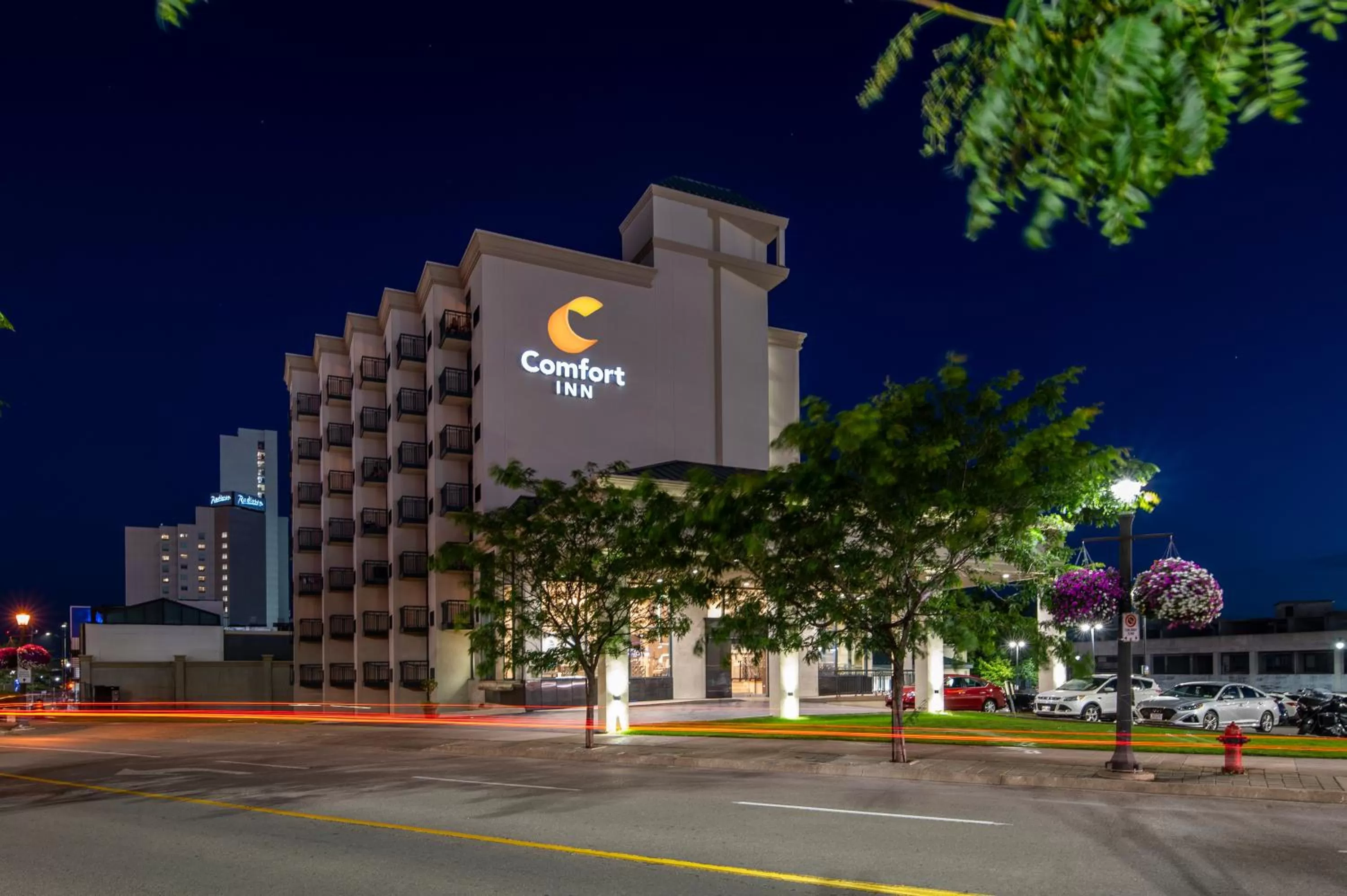 Property building in Comfort Inn Fallsview