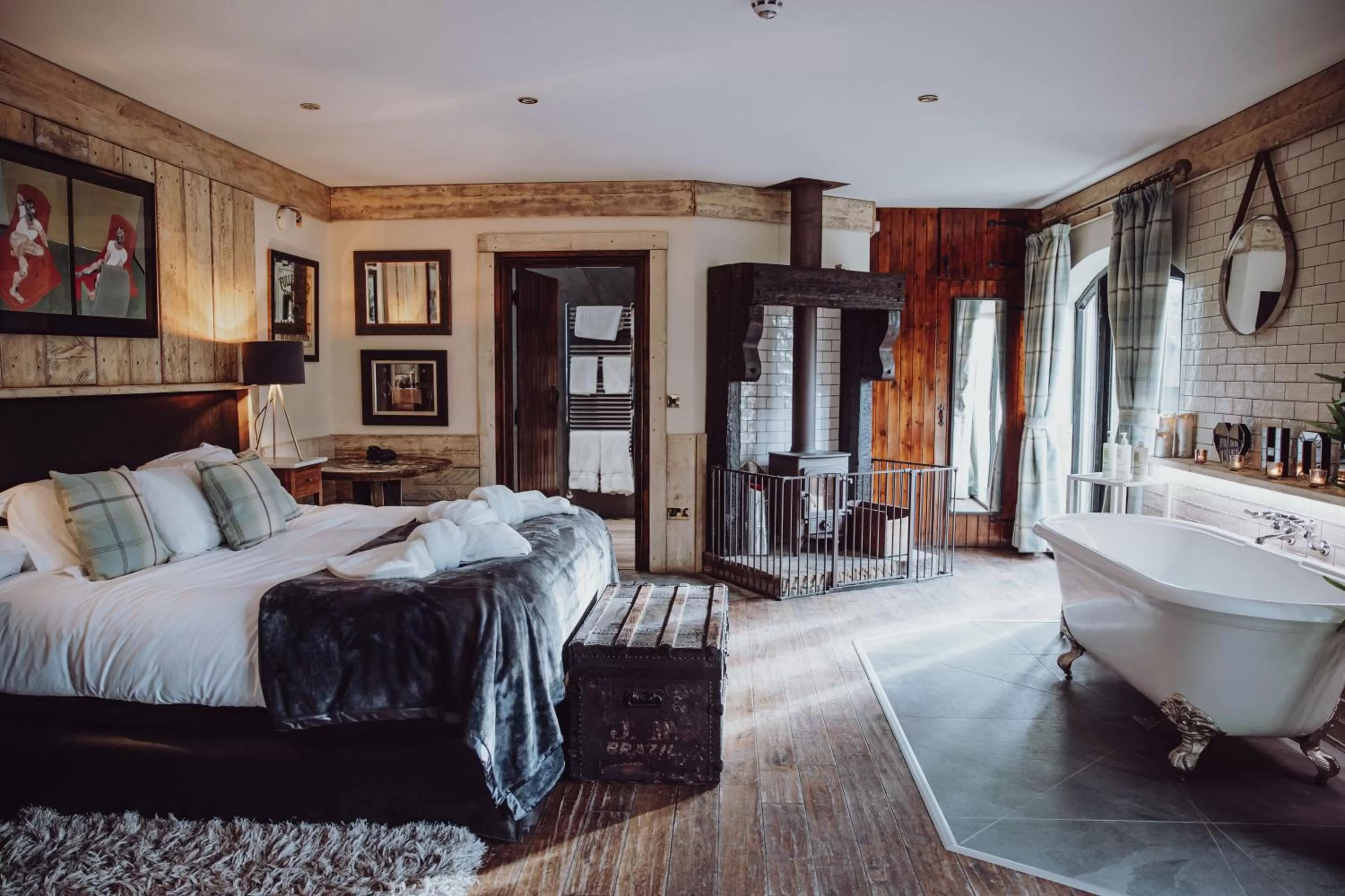 Photo of the whole room, Bed in South Causey Inn