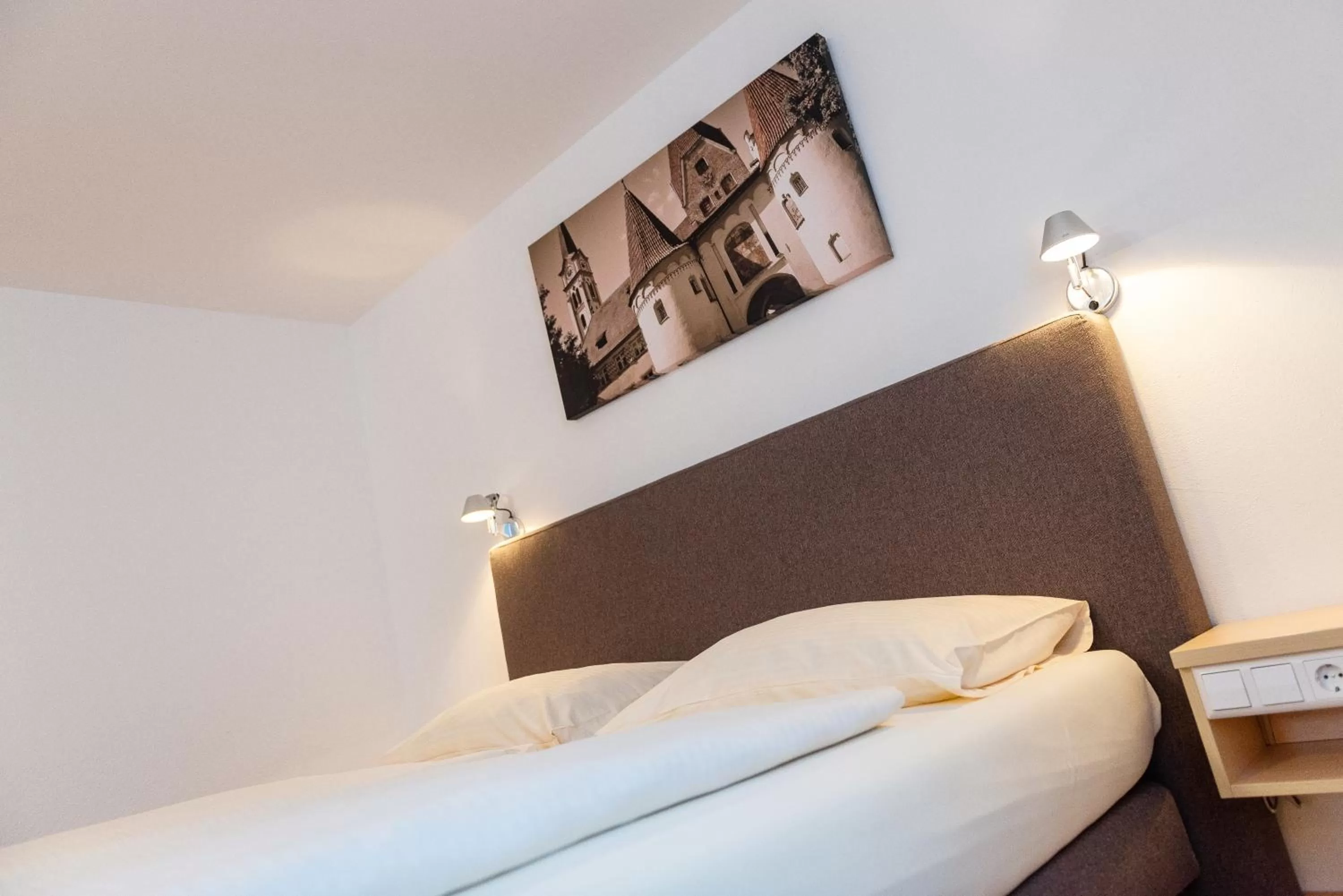 Photo of the whole room, Bed in Hotel zum Löwen