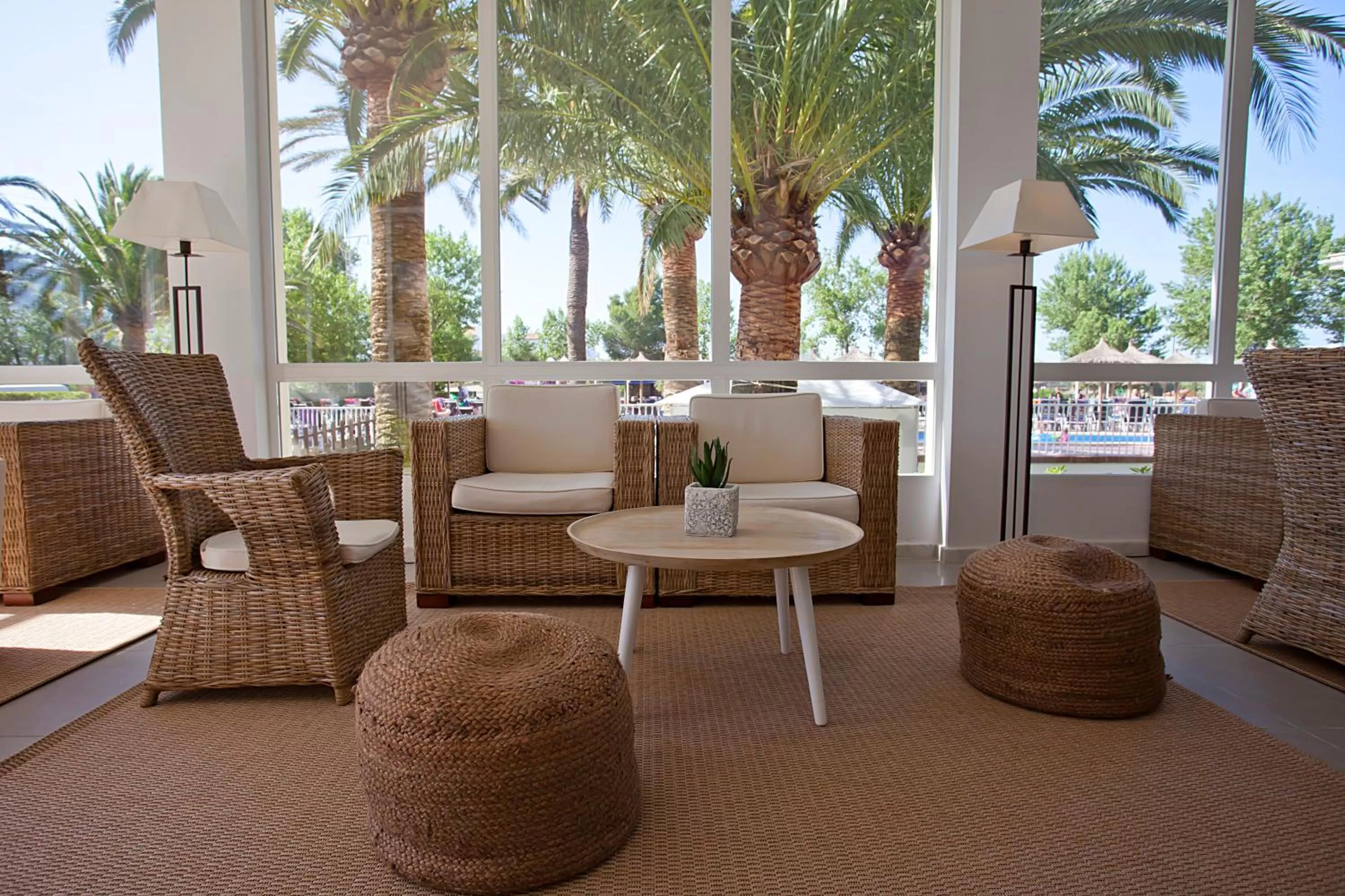 Lounge or bar in Cabot Pollensa Park Spa