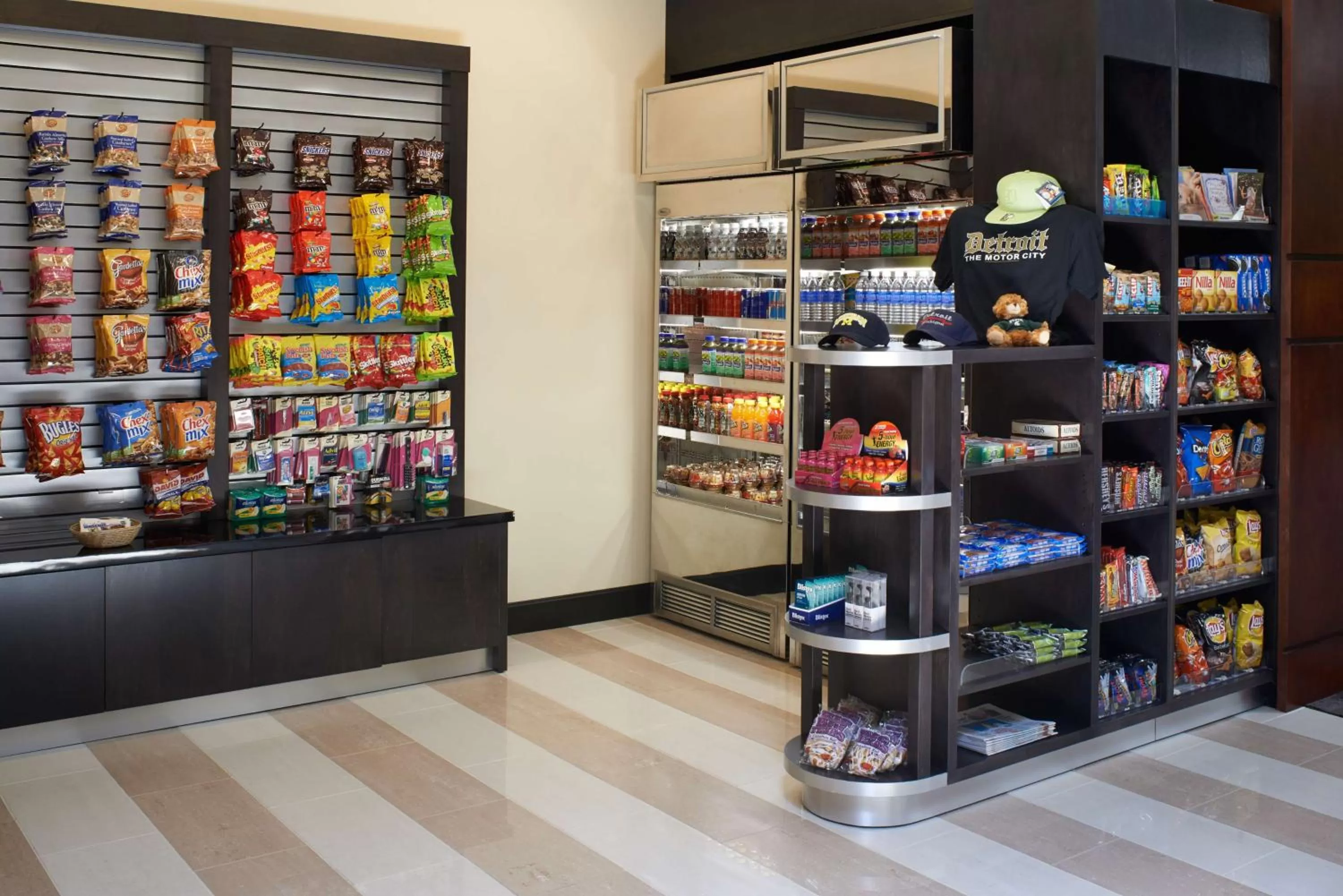 Restaurant/places to eat in DoubleTree by Hilton Dearborn