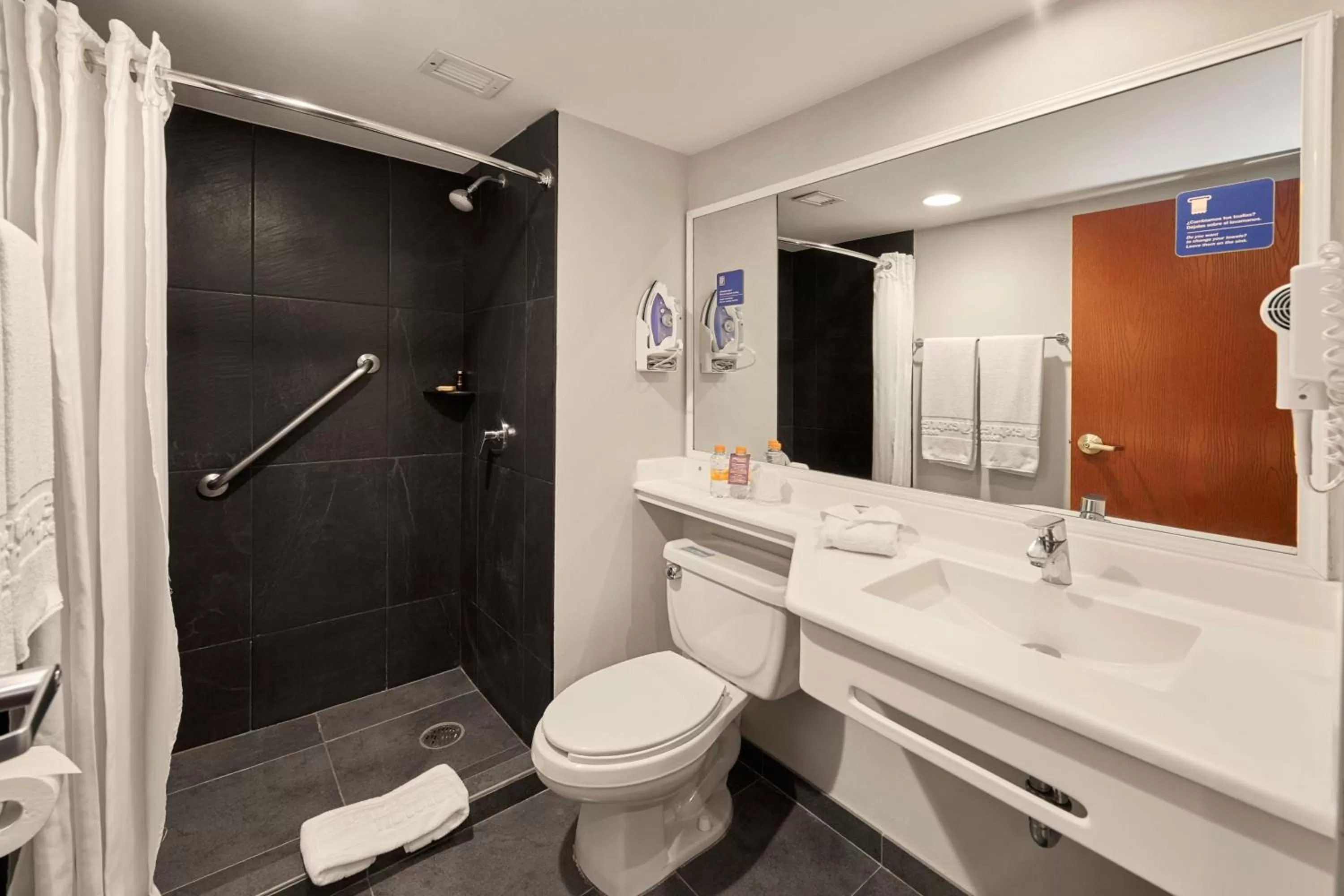 Bathroom in City Express by Marriott Celaya Galerias