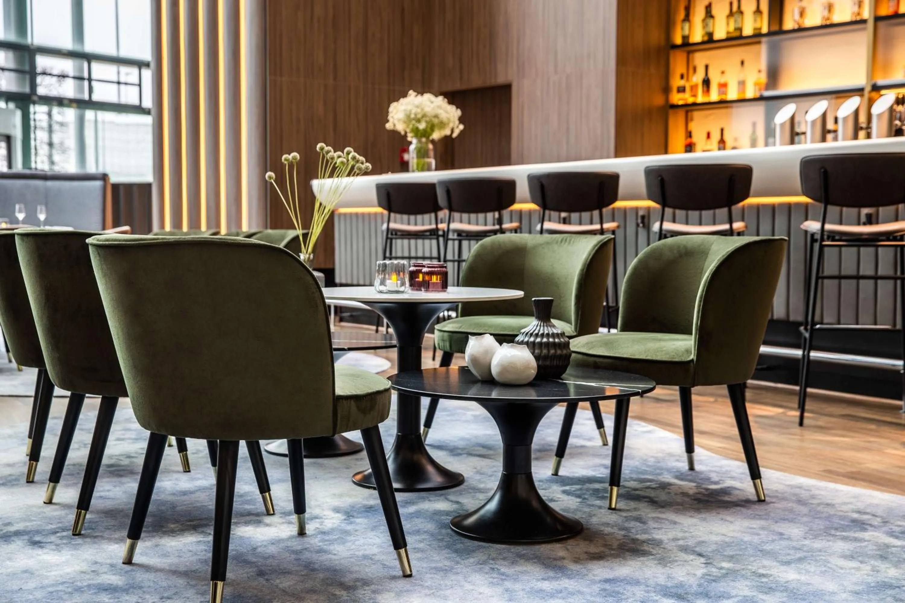 Lounge or bar in Radisson Blu Hotel Köln