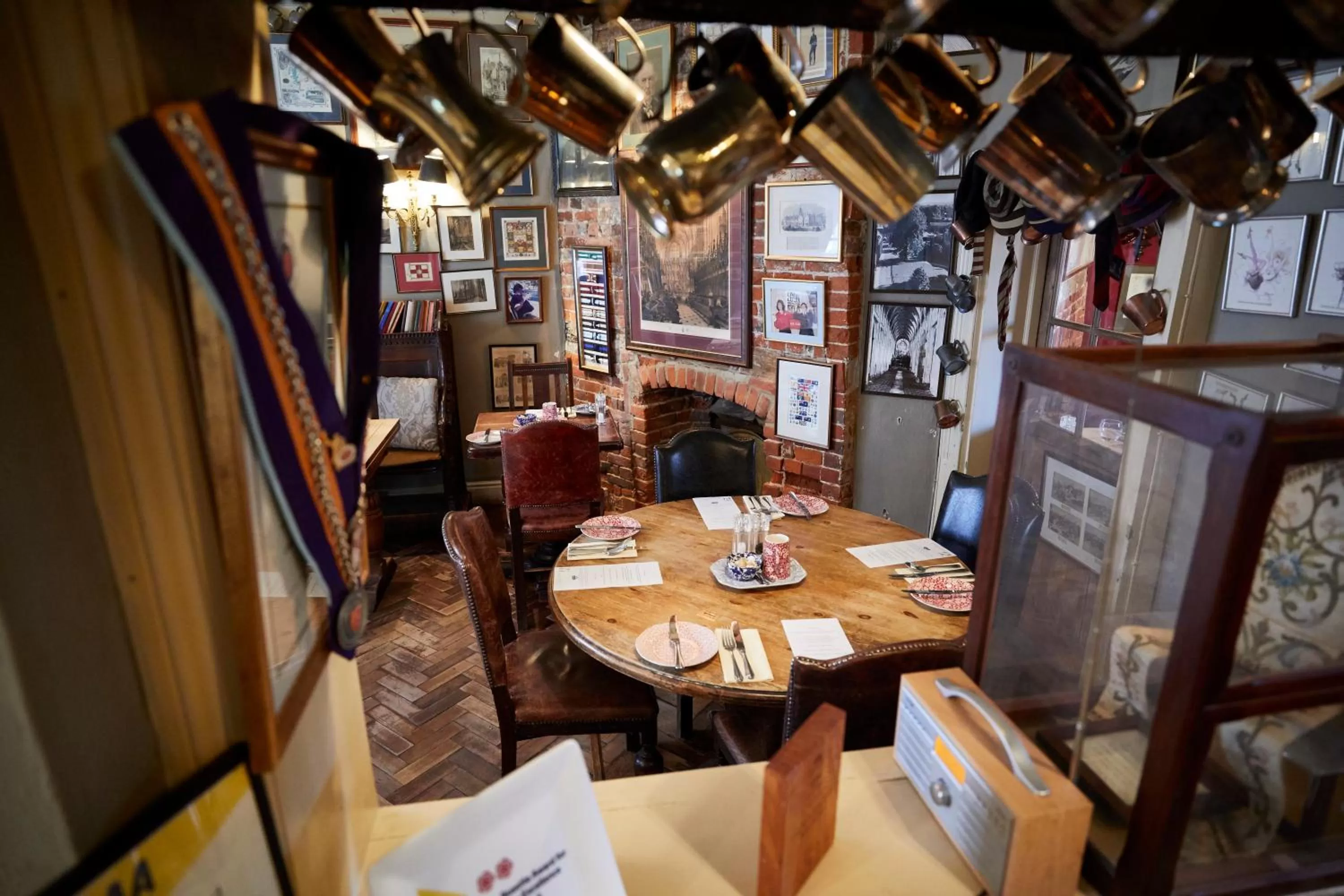 Restaurant/places to eat in Wykeham Arms