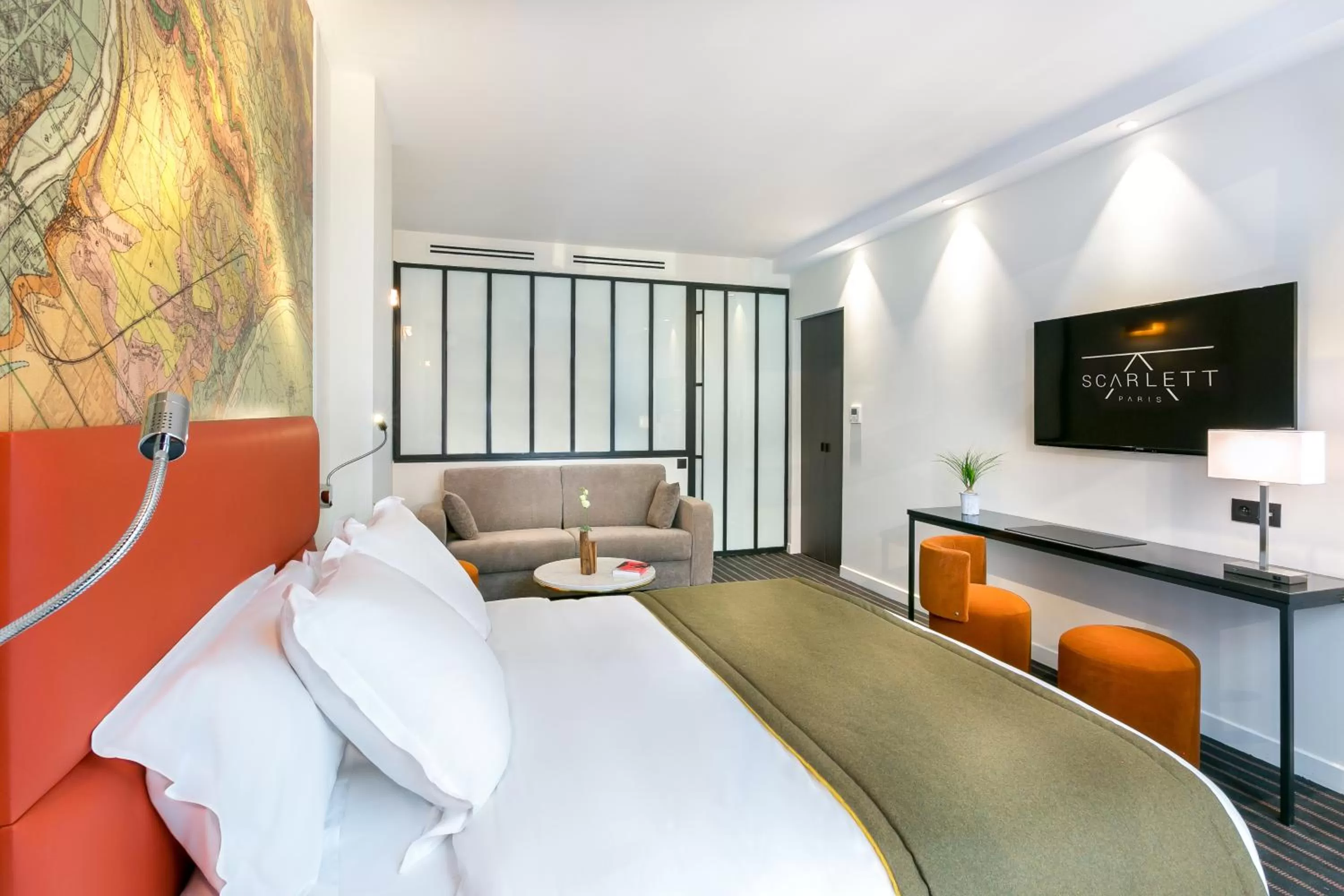 Photo of the whole room, Bed in Hotel Scarlett