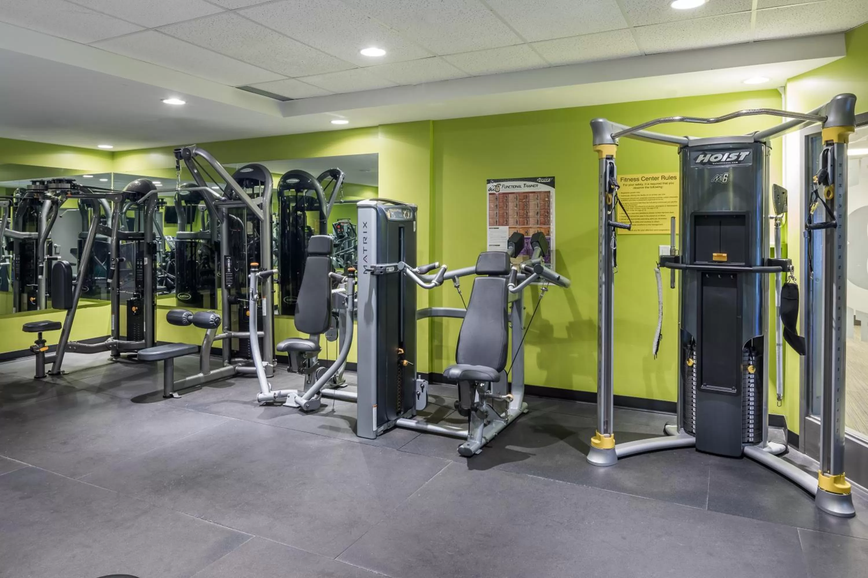 Fitness centre/facilities in Super 8 by Wyndham Winnipeg West