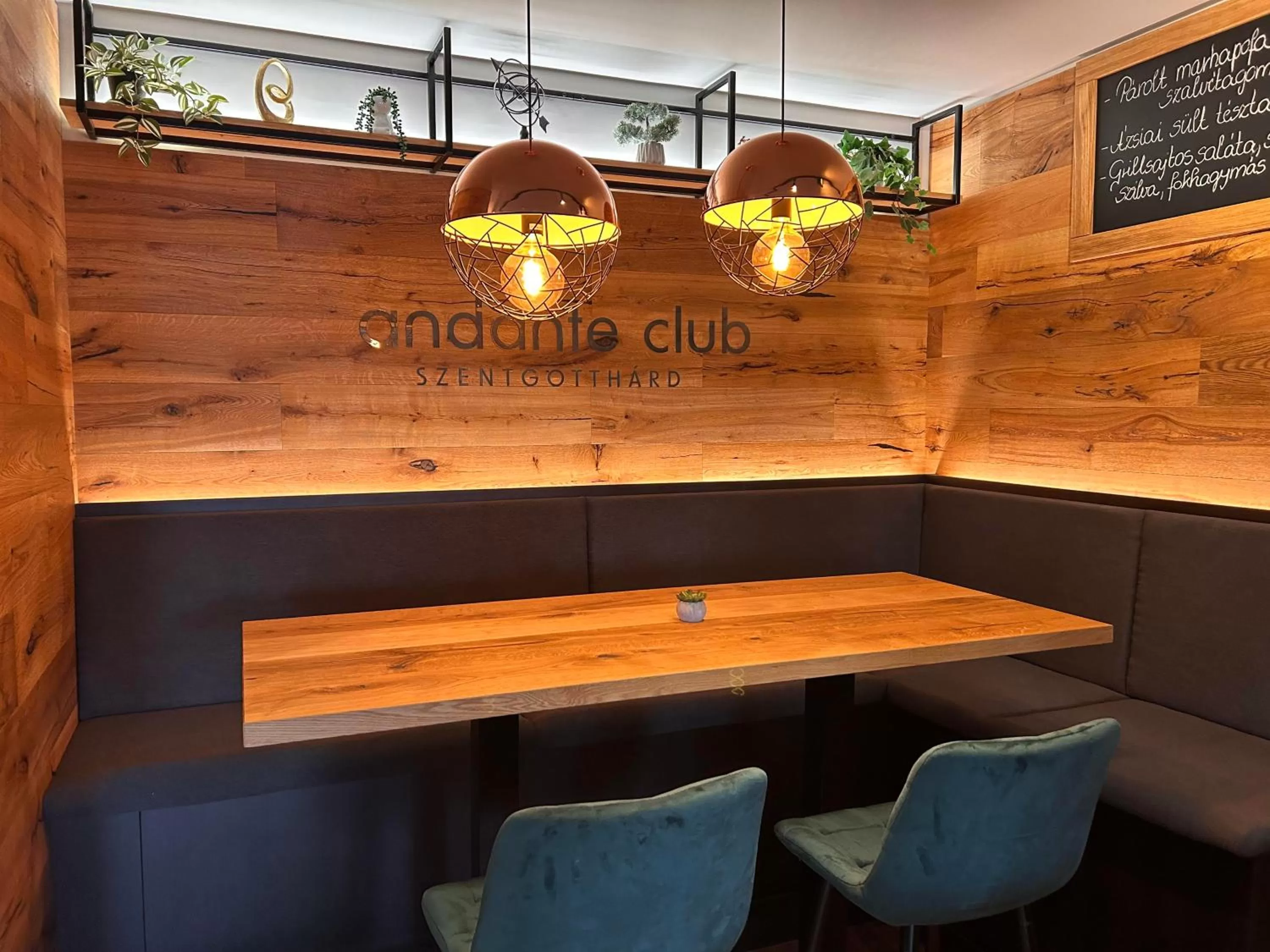 Restaurant/Places to Eat in Andante Pension & Restaurant