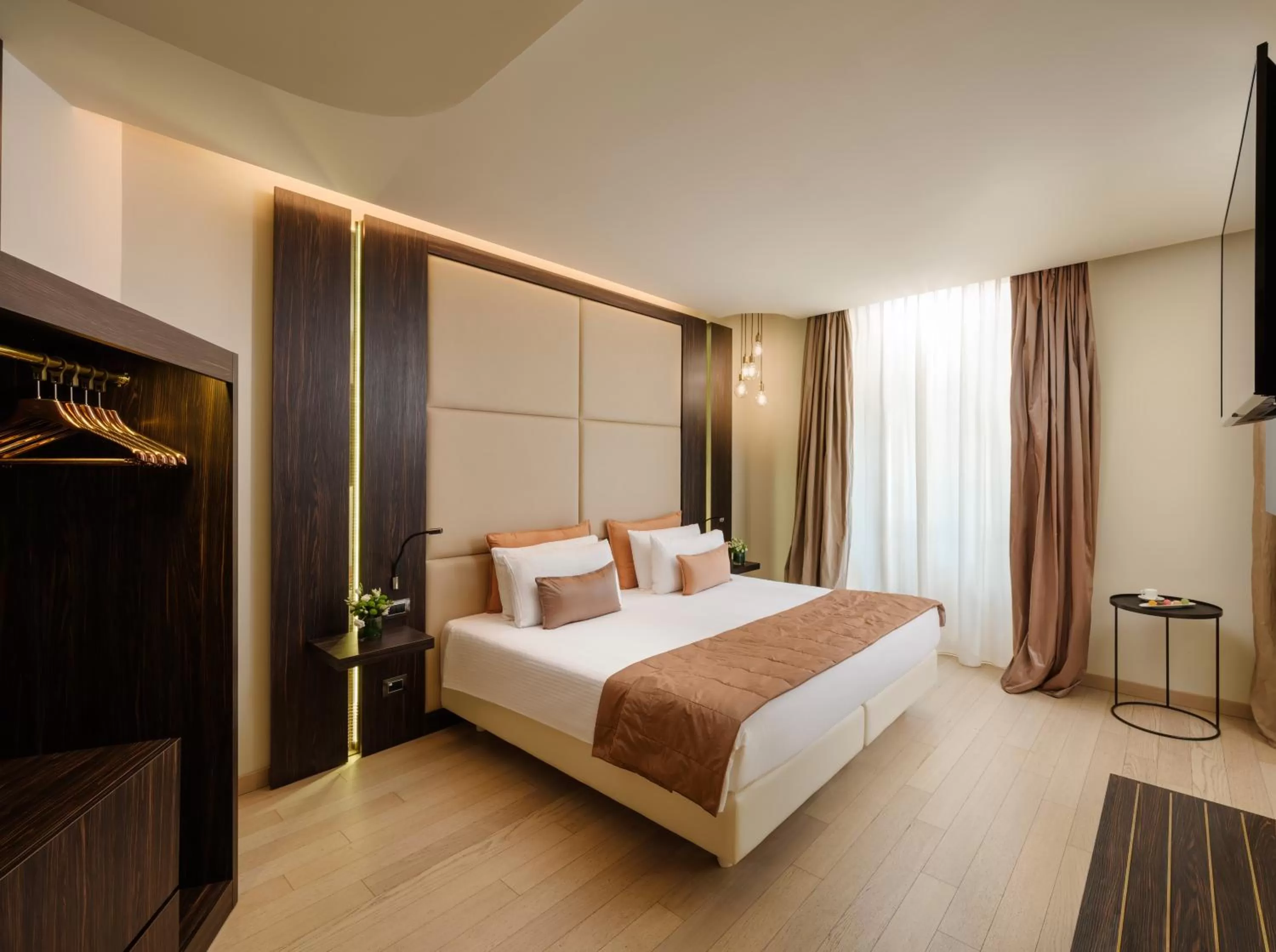 Bed in Hotel The Square Milano Duomo - Preferred Hotels & Resorts