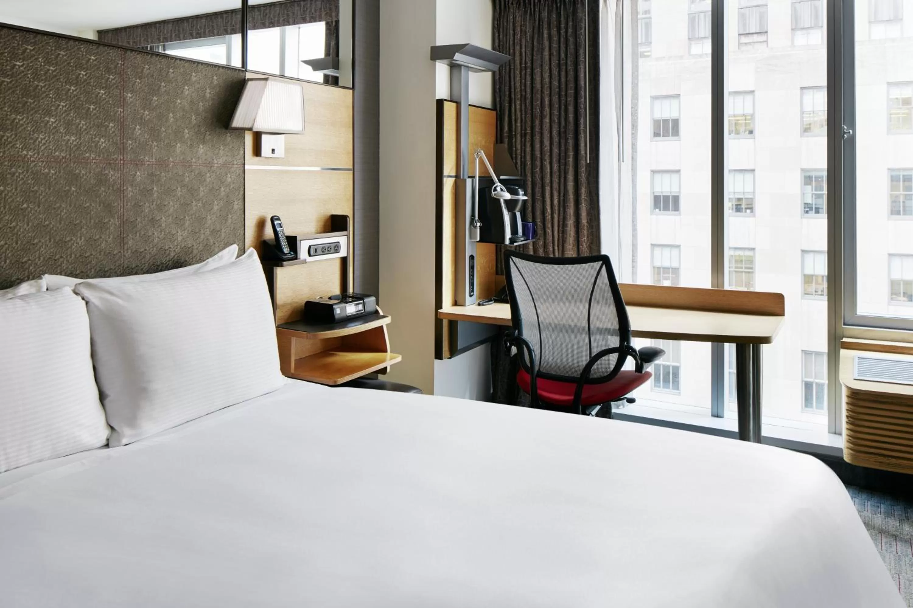 Photo of the whole room, Bed in The Jewel Hotel, New York