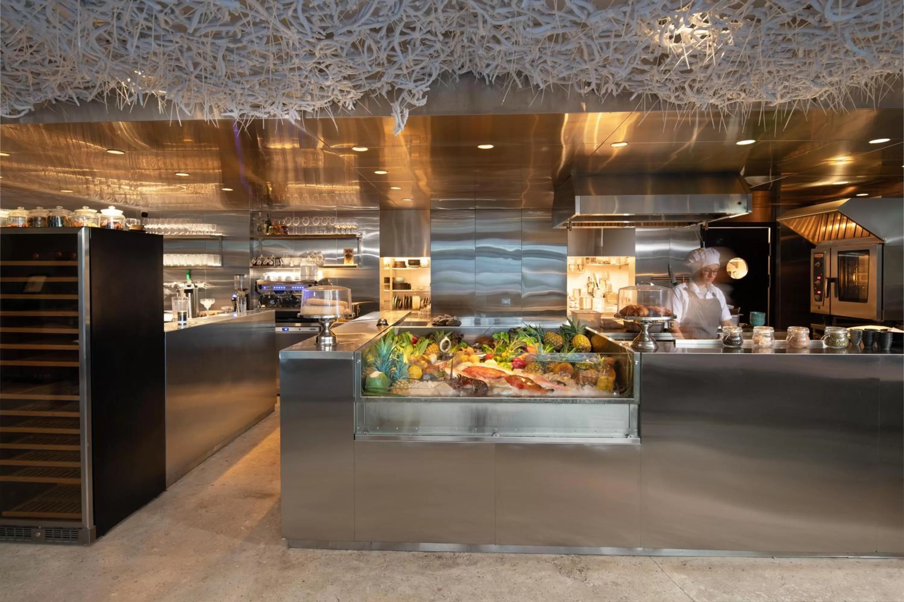 Restaurant/places to eat in DUCASSI SUITES ROOFTOP POOL - BEACH CLUB and SPA