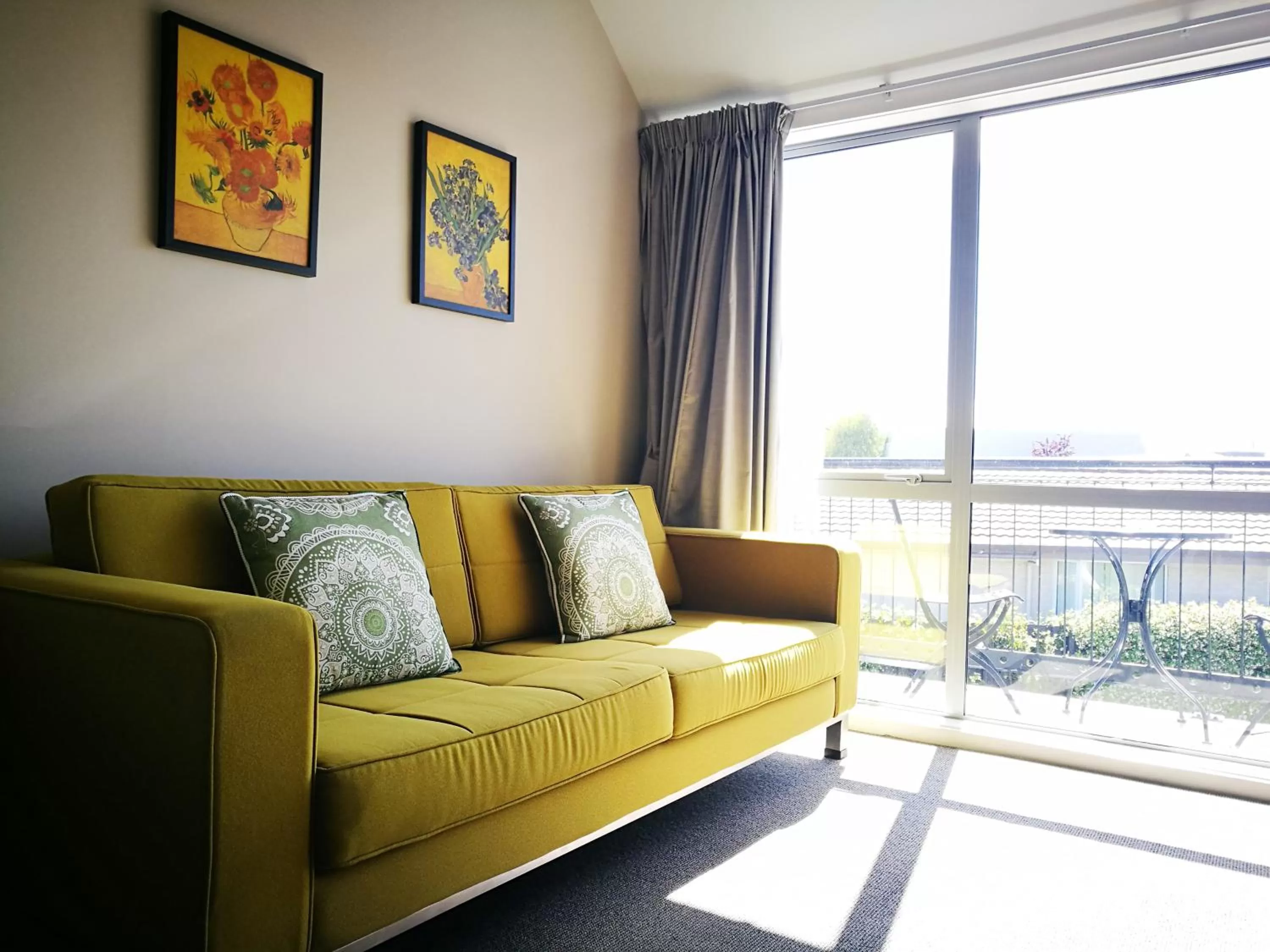 Balcony/Terrace in Belmont Motor Inn