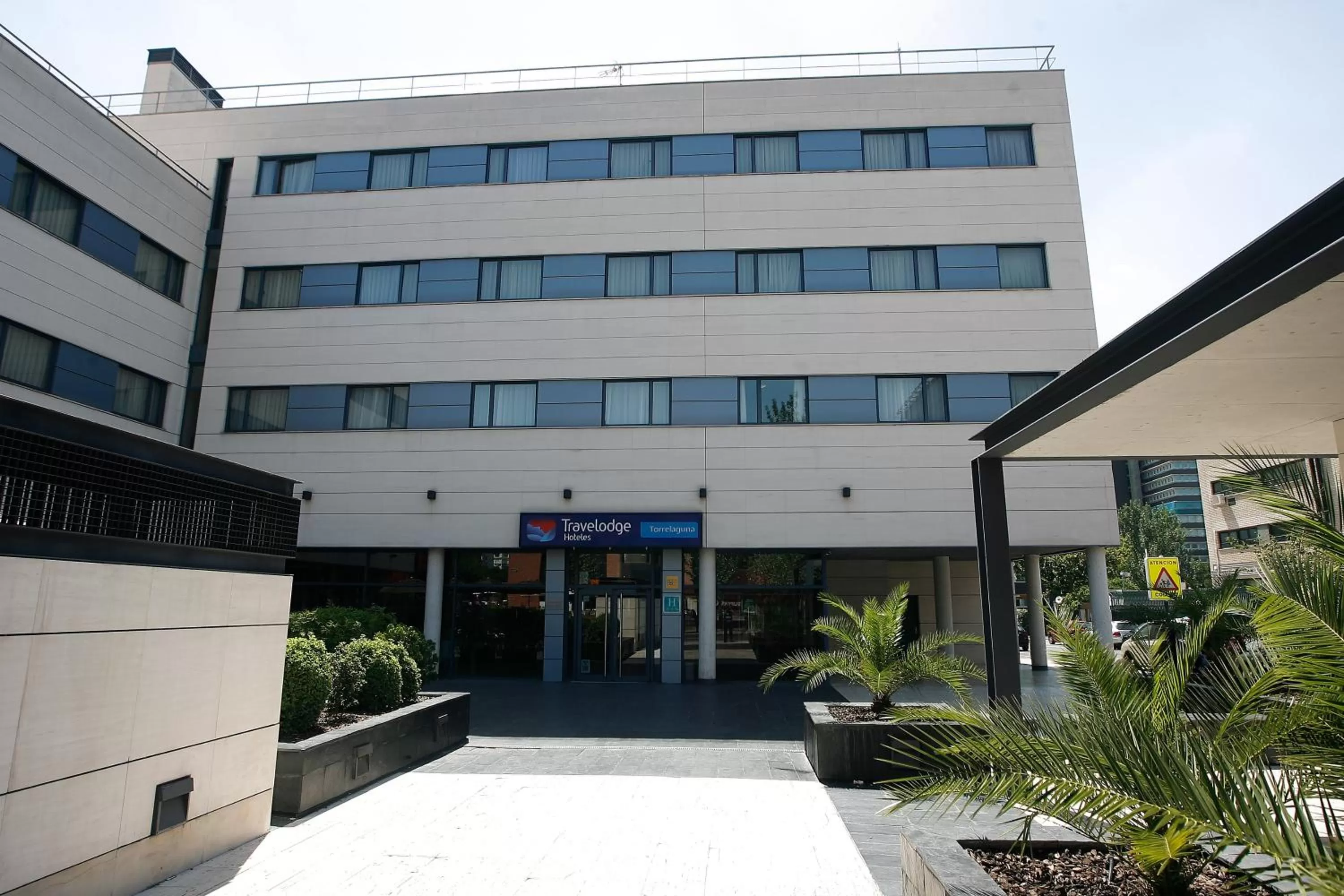 Property building in Travelodge Torrelaguna