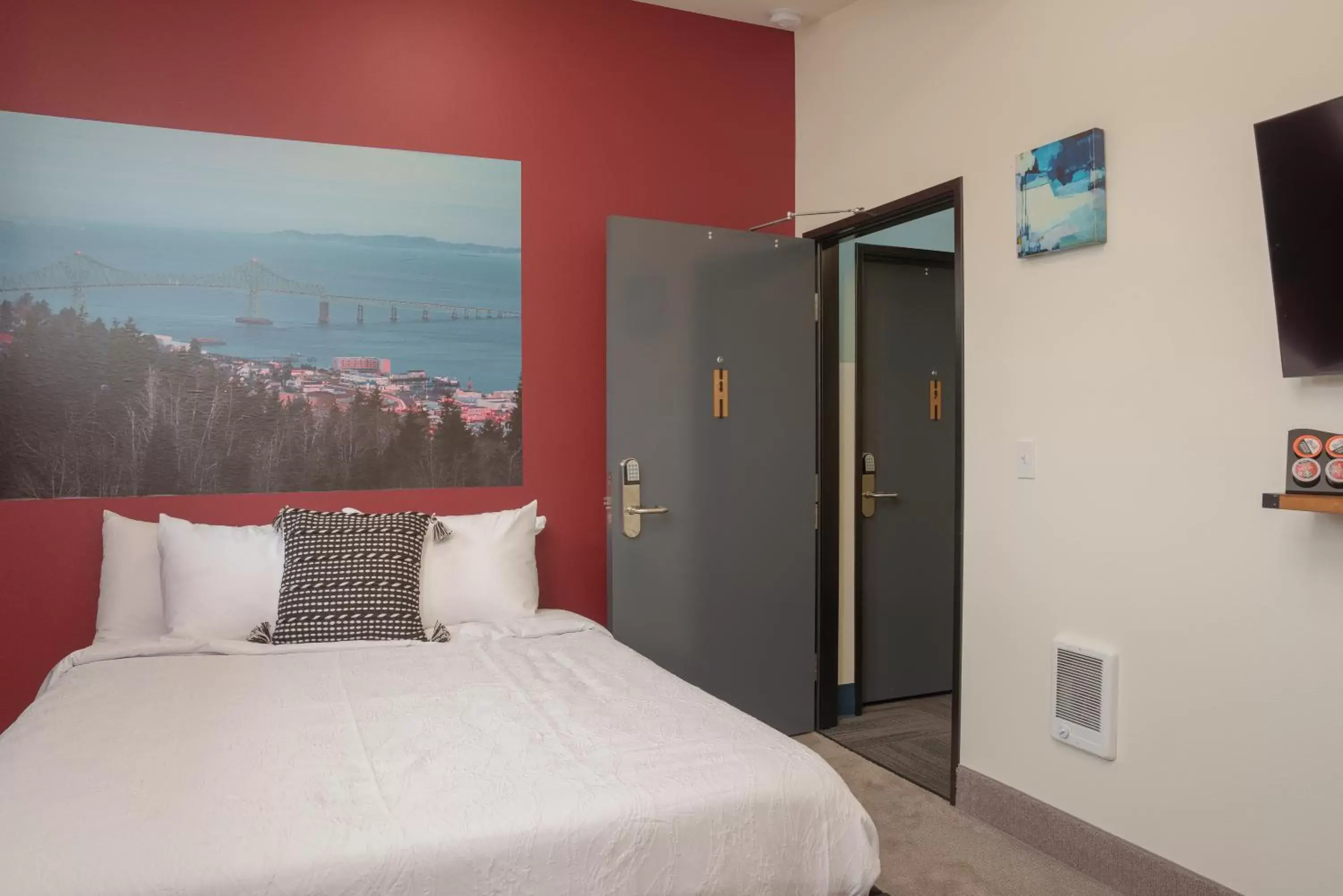 Standard Queen Room in The Inn at 515 15th Standard Queen Room in The Inn at 515 15th