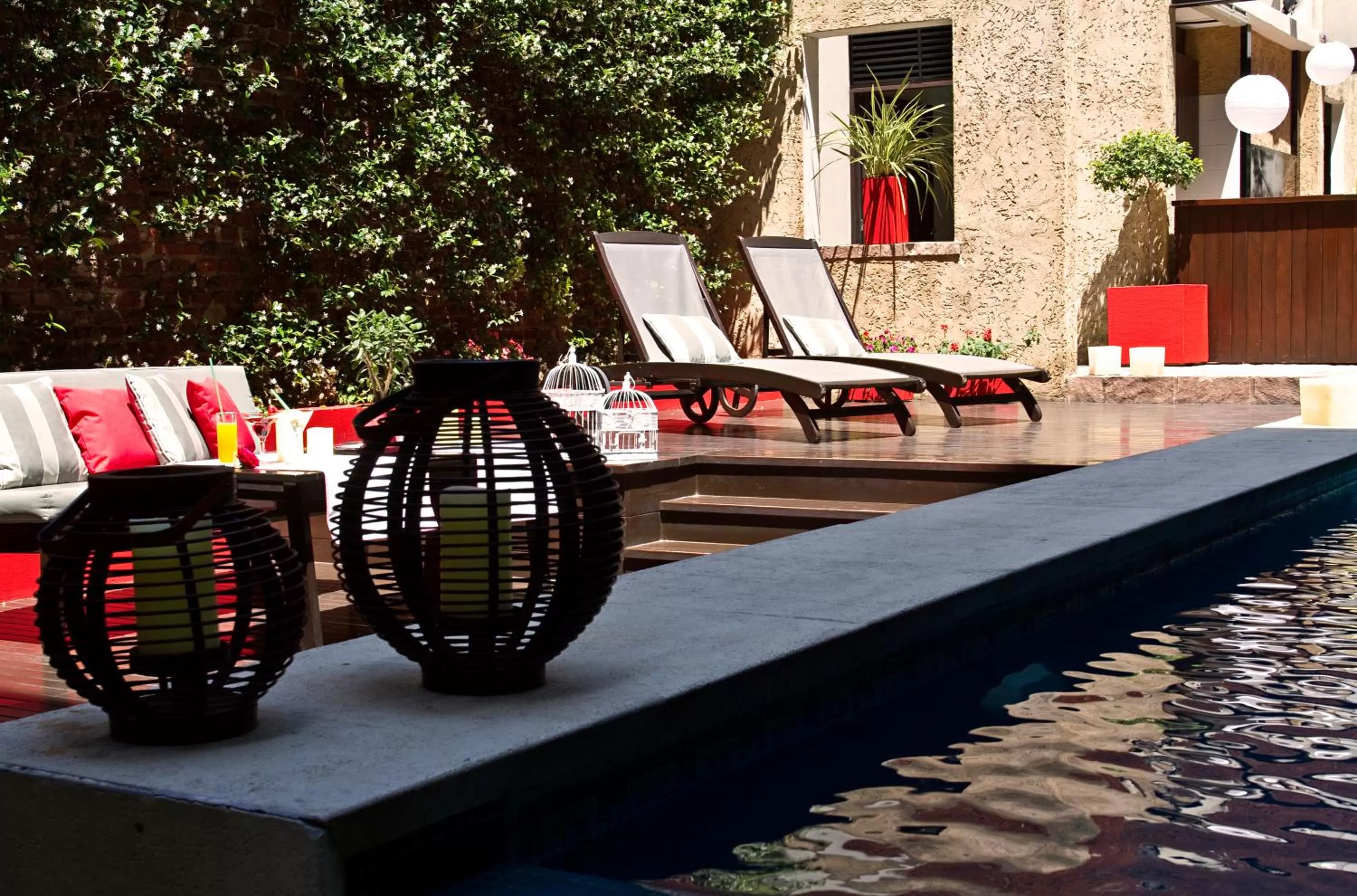 Swimming pool in Ribera Sur Hotel