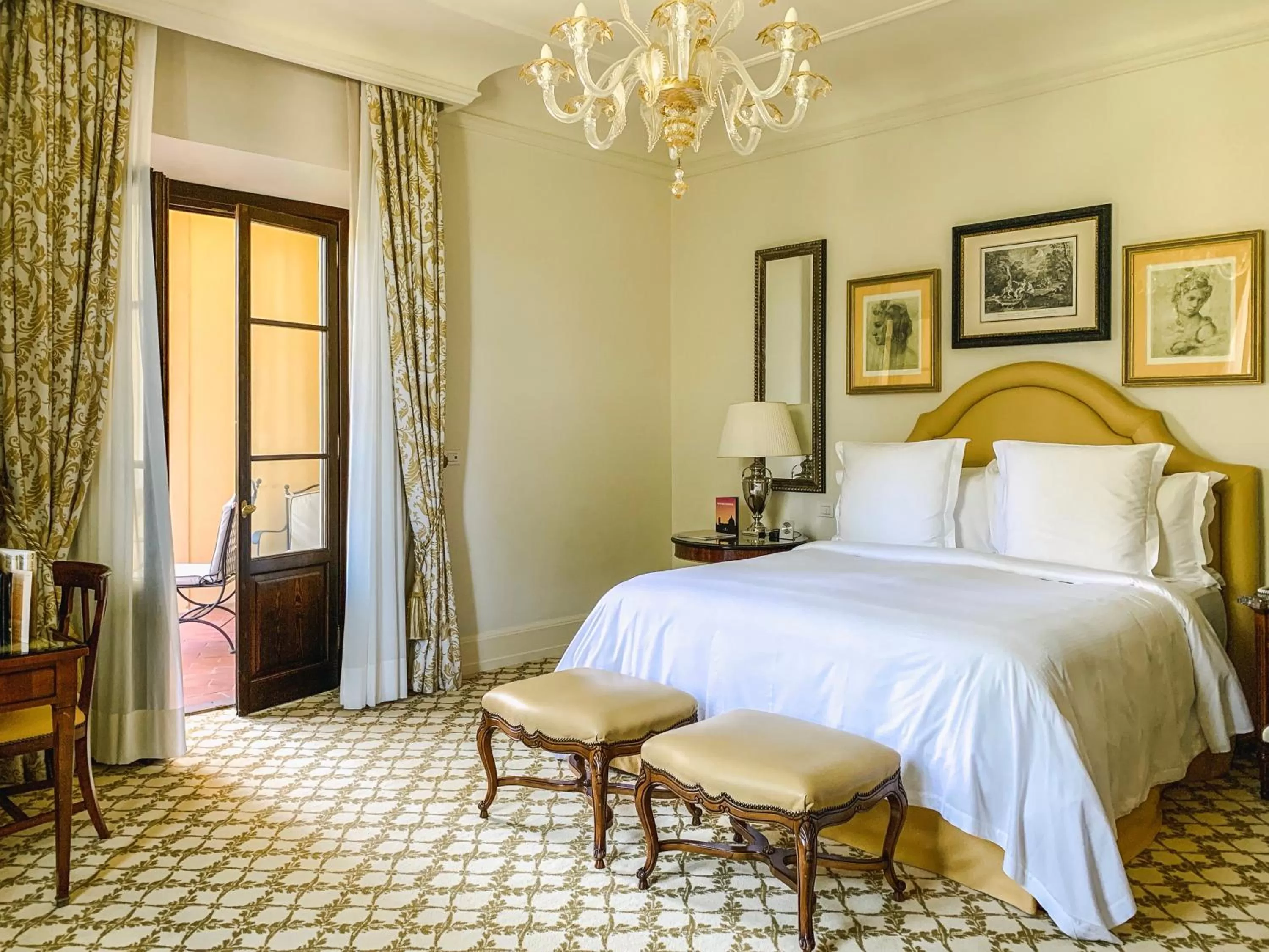 Bedroom, Bed in Four Seasons Hotel Firenze