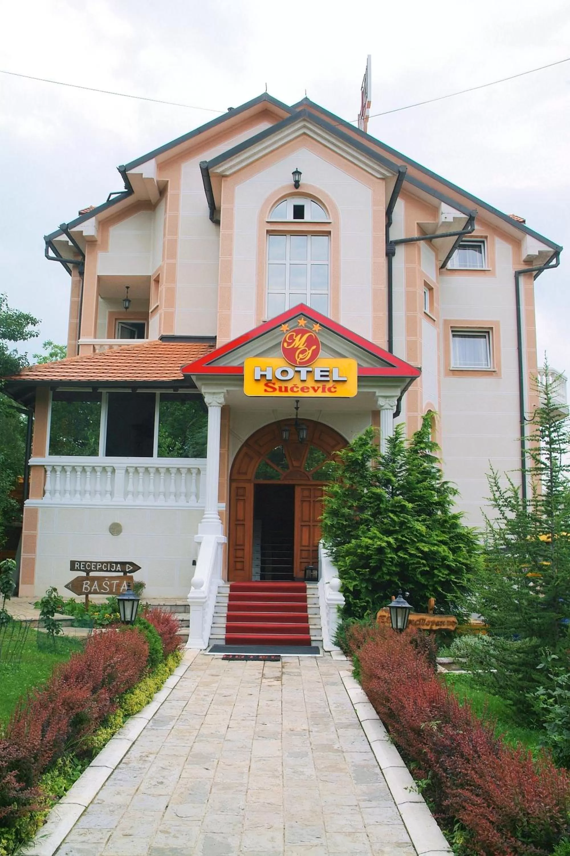 Facade/entrance, Property Building in Hotel Sucevic Garni