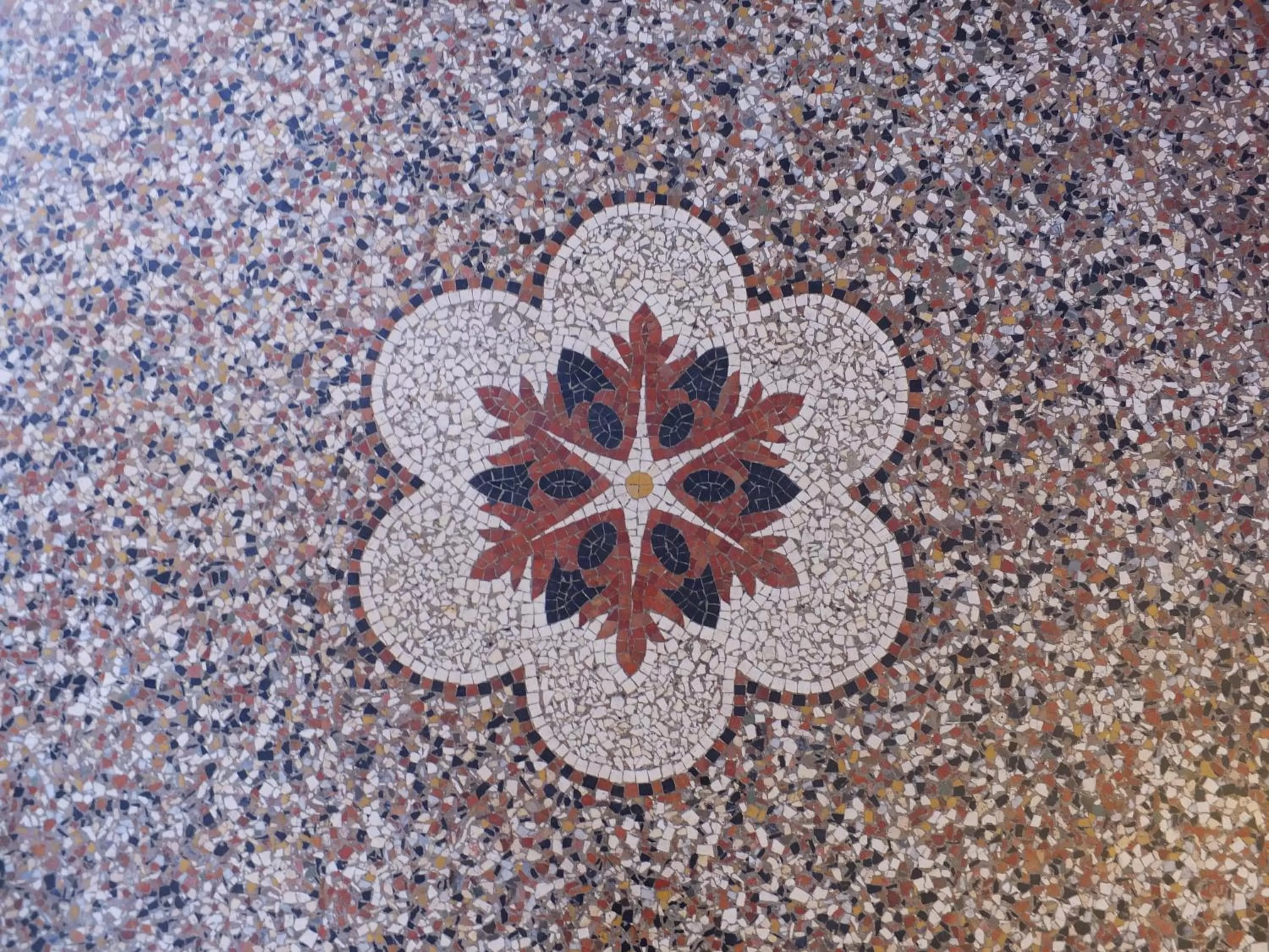 Decorative detail in Hôtel La Résidence