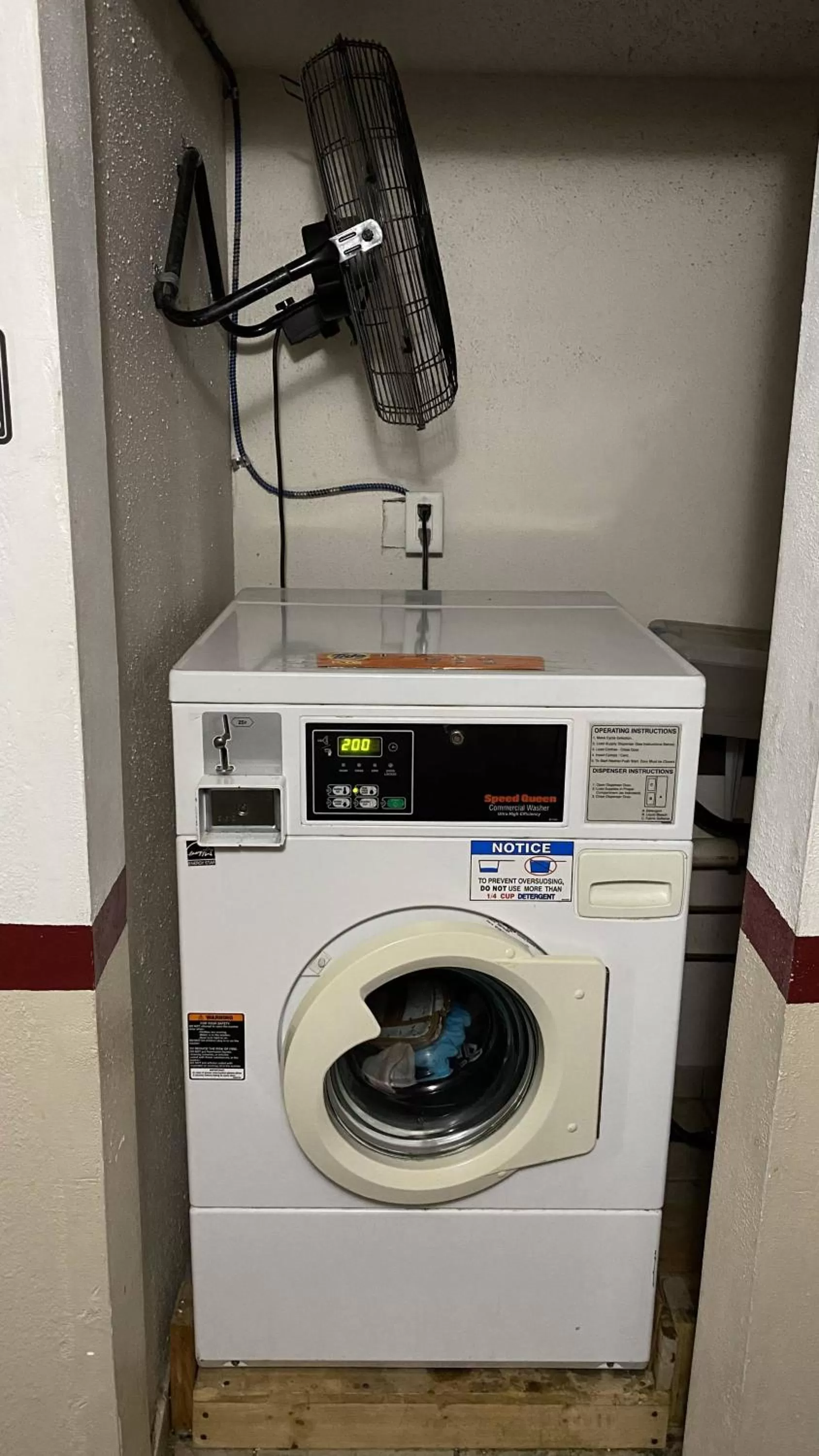 washing machine in Newton Inn