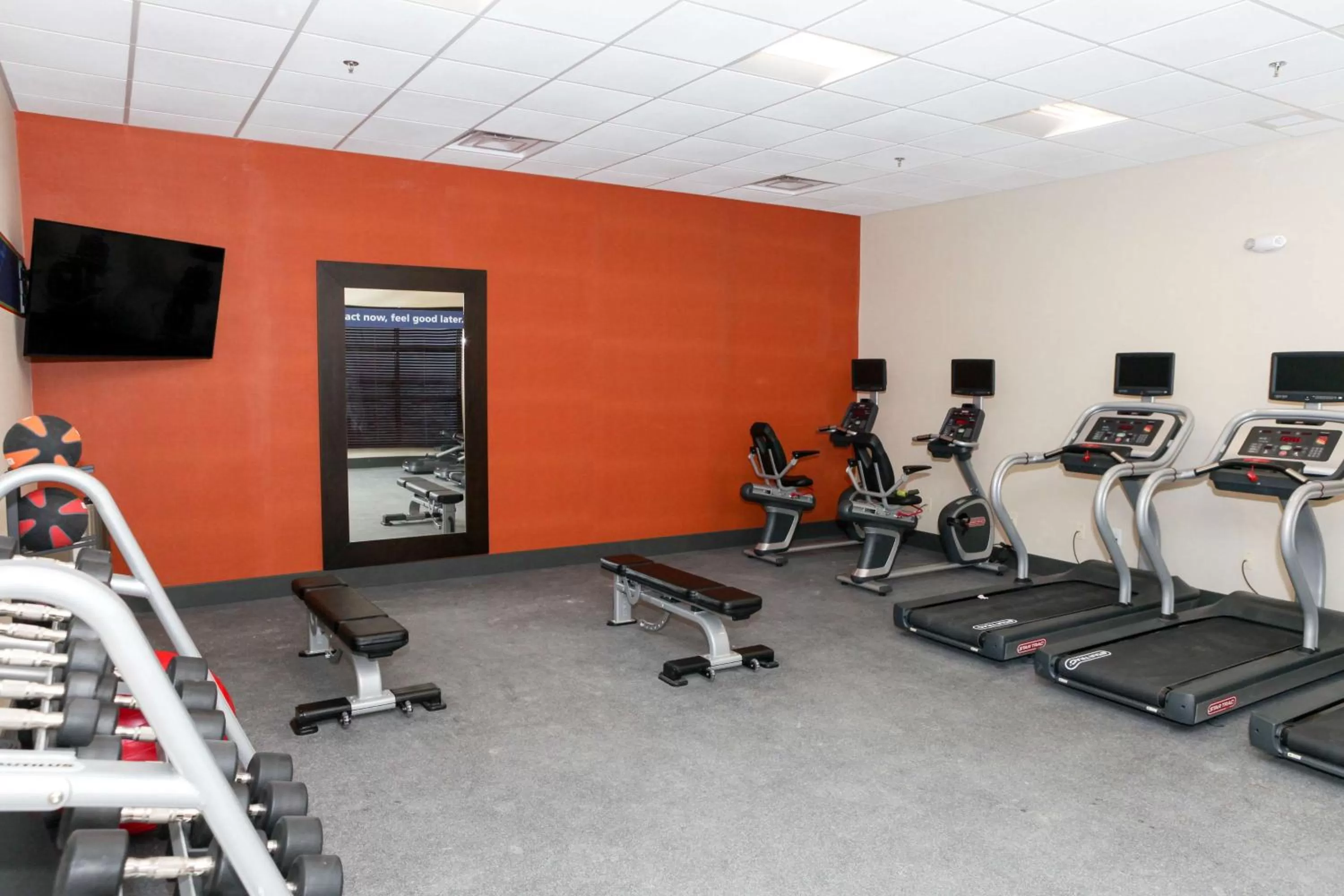 Fitness centre/facilities in Hampton Inn & Suites Lafayette