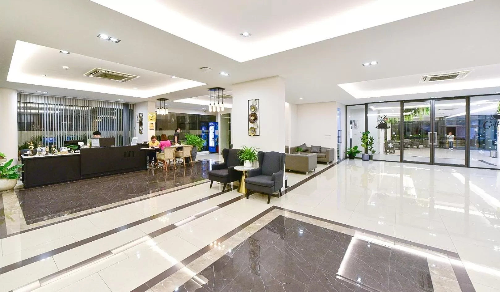 Lobby or reception in NORN Rimklong Bangkok Hotel