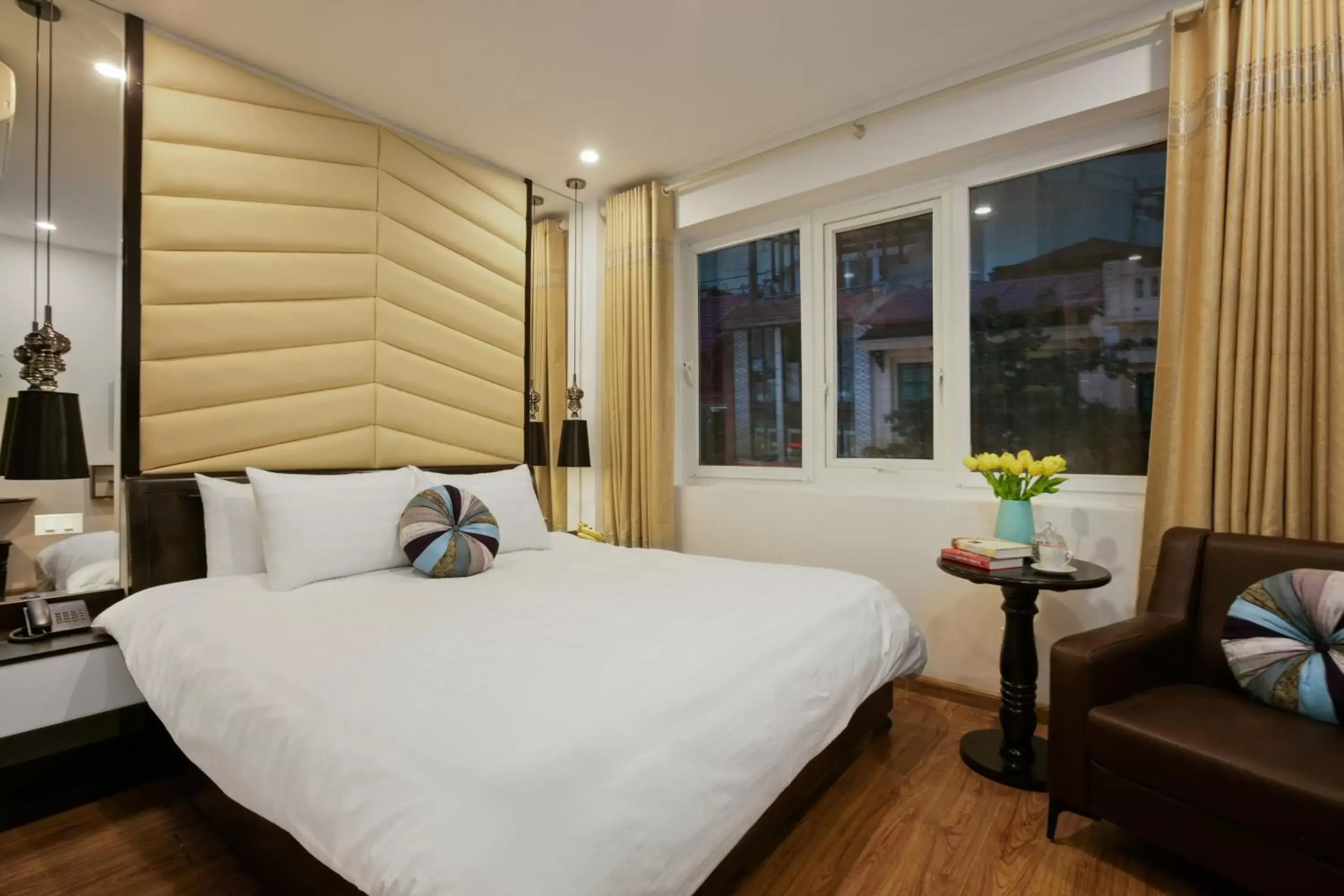 Deluxe Queen Room in Splendid Holiday Hotel Deluxe Queen Room in Splendid Holiday Hotel