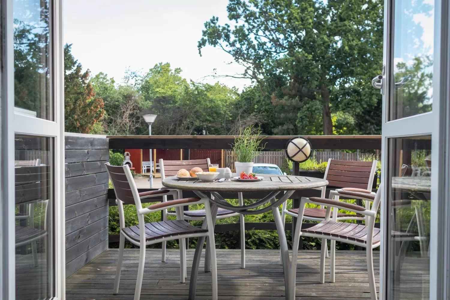 Patio in Miatorp Hotell