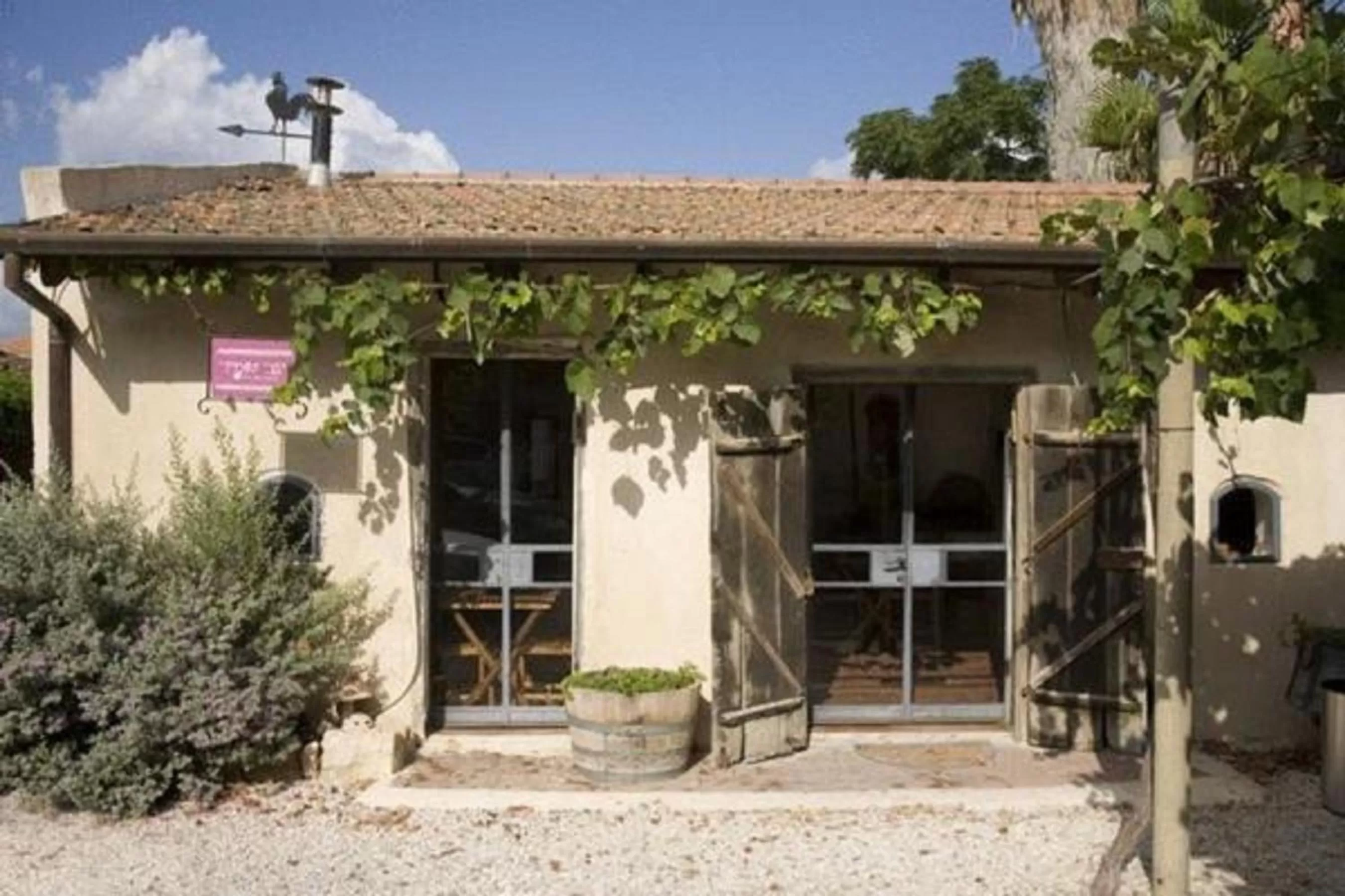 Property Building in Smadar-Inn