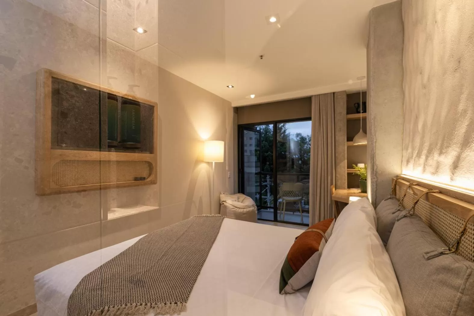 TV and multimedia in Landmark Hotel