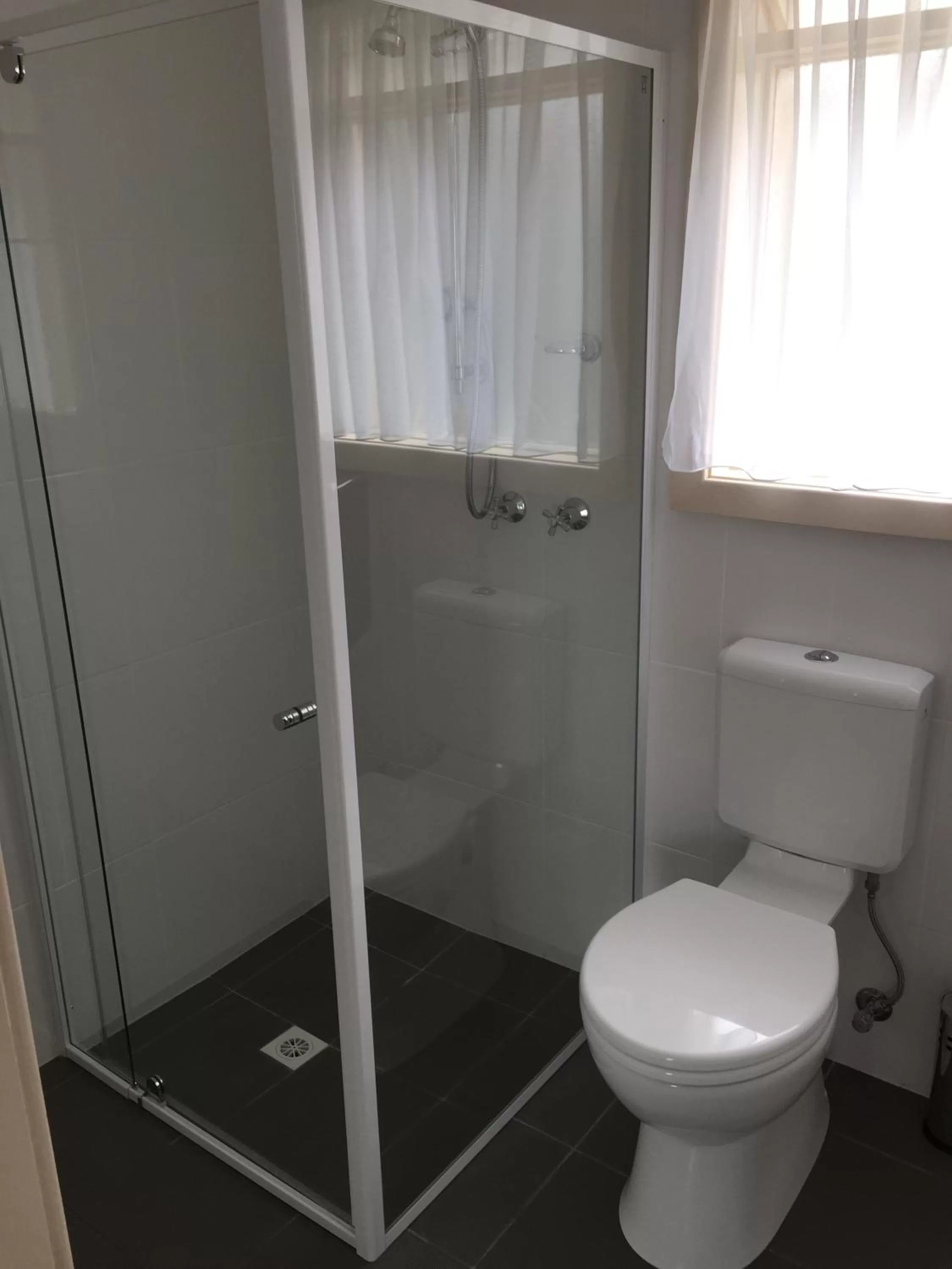 Deluxe Triple Room in Blue Lake Motel