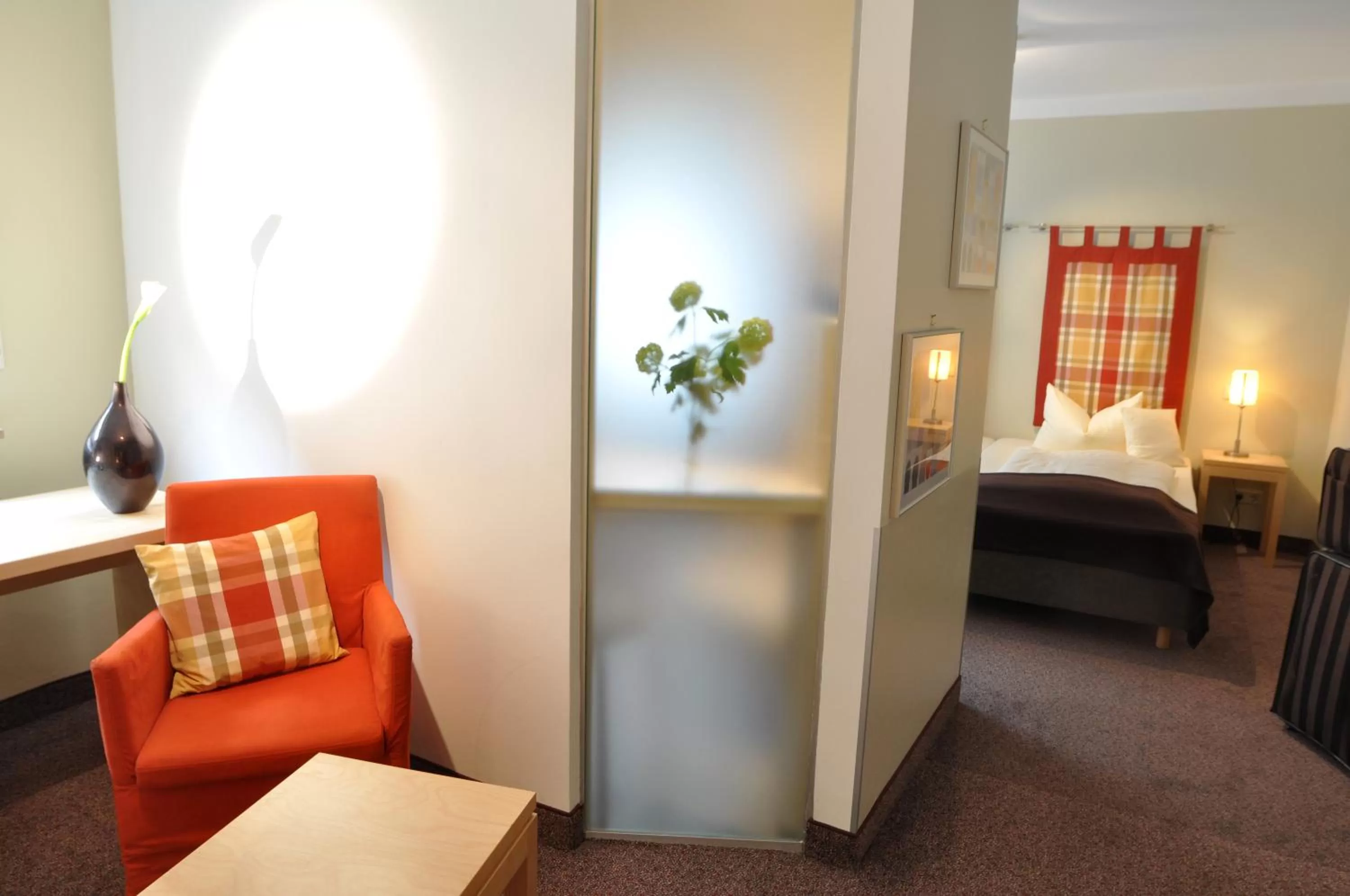 Photo of the whole room, Bed in Flair Hotel zum Storchen