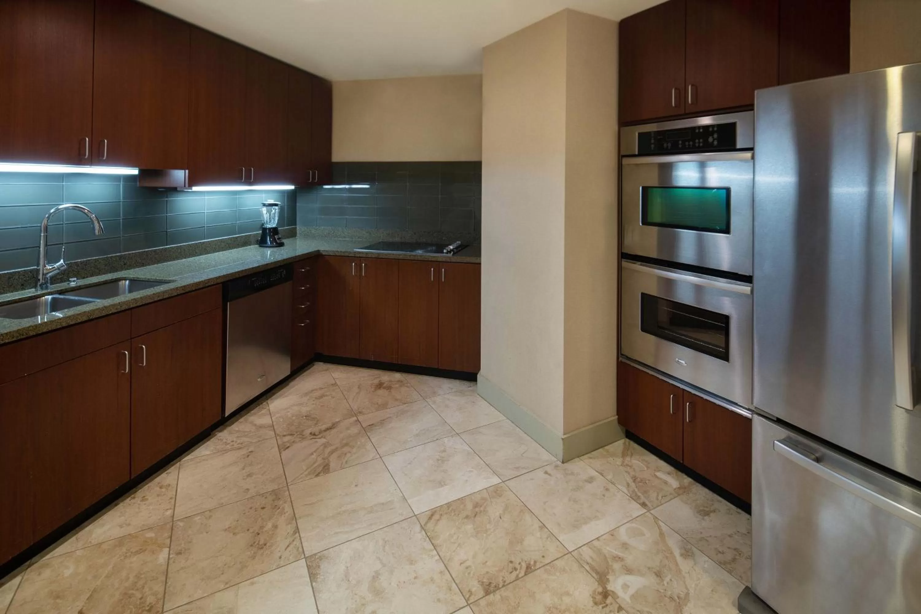 Kitchen or kitchenette in The Westin Houston, Memorial City